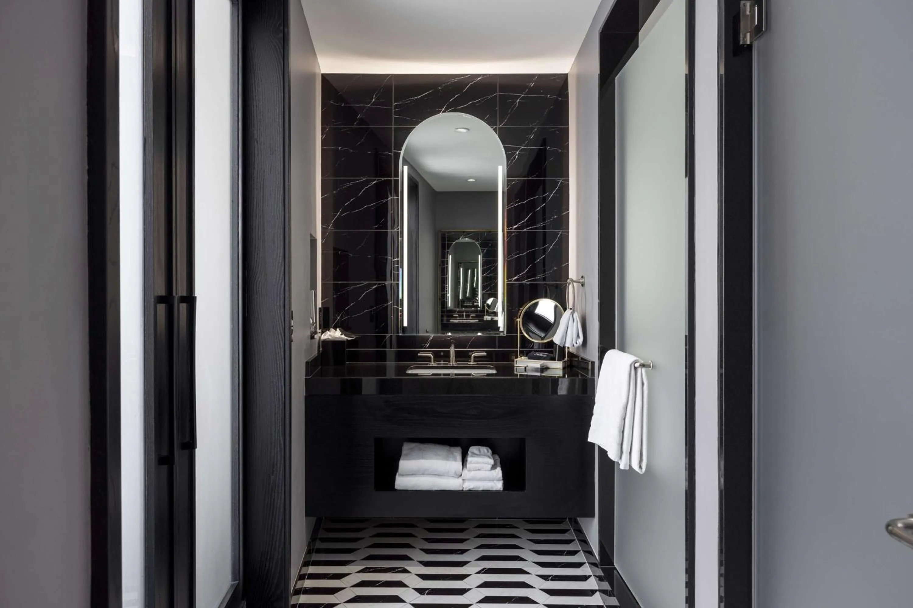 Bathroom in Daxton Hotel Birmingham, Curio Collection by Hilton