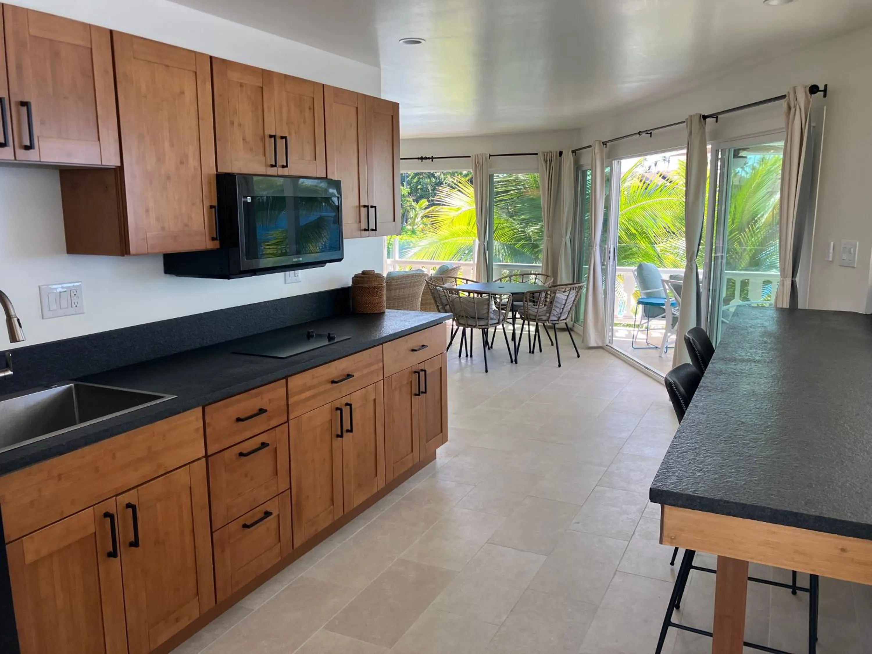 Kitchen or kitchenette in Kona Tiki Hotel - No Resort Fees