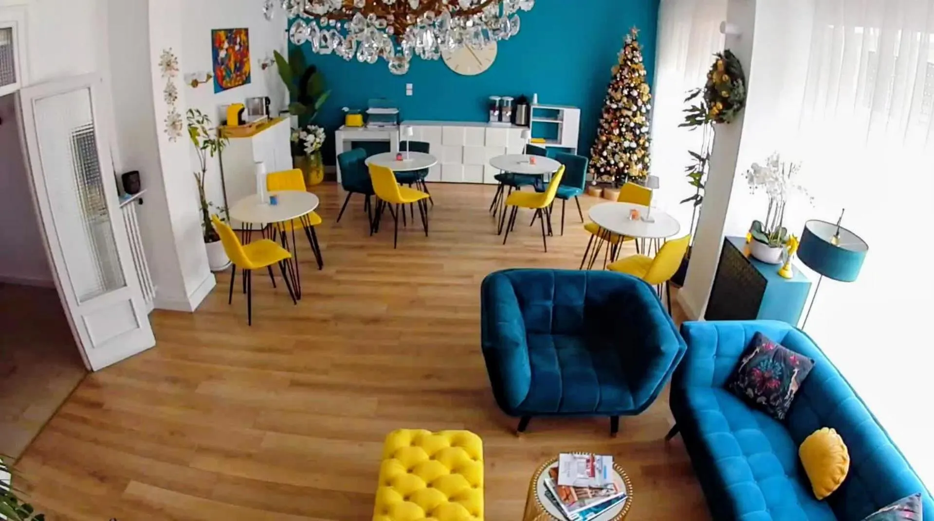 Restaurant/places to eat in B&B Be Home