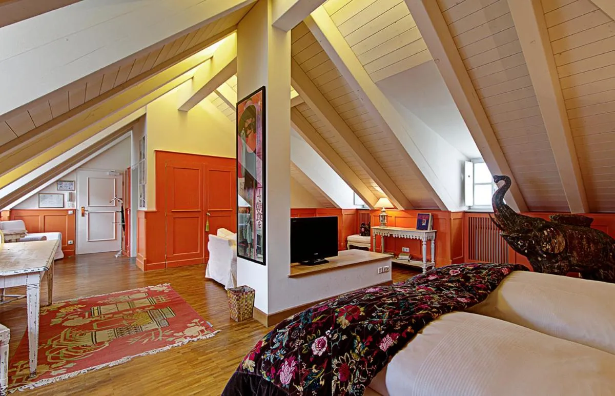 Bed in Hotel Orphée - Großes Haus