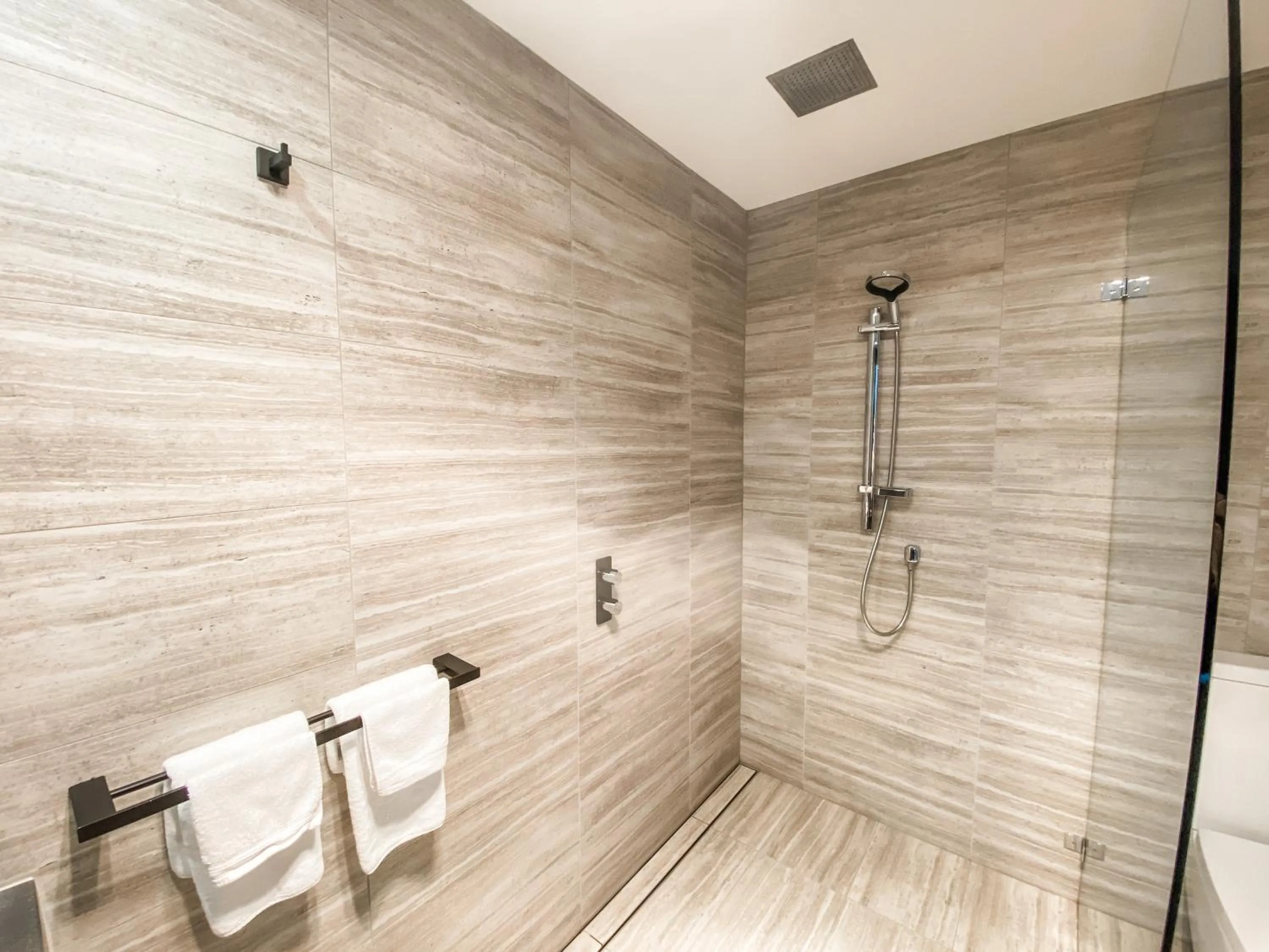 Shower in Blue Jacket Motel