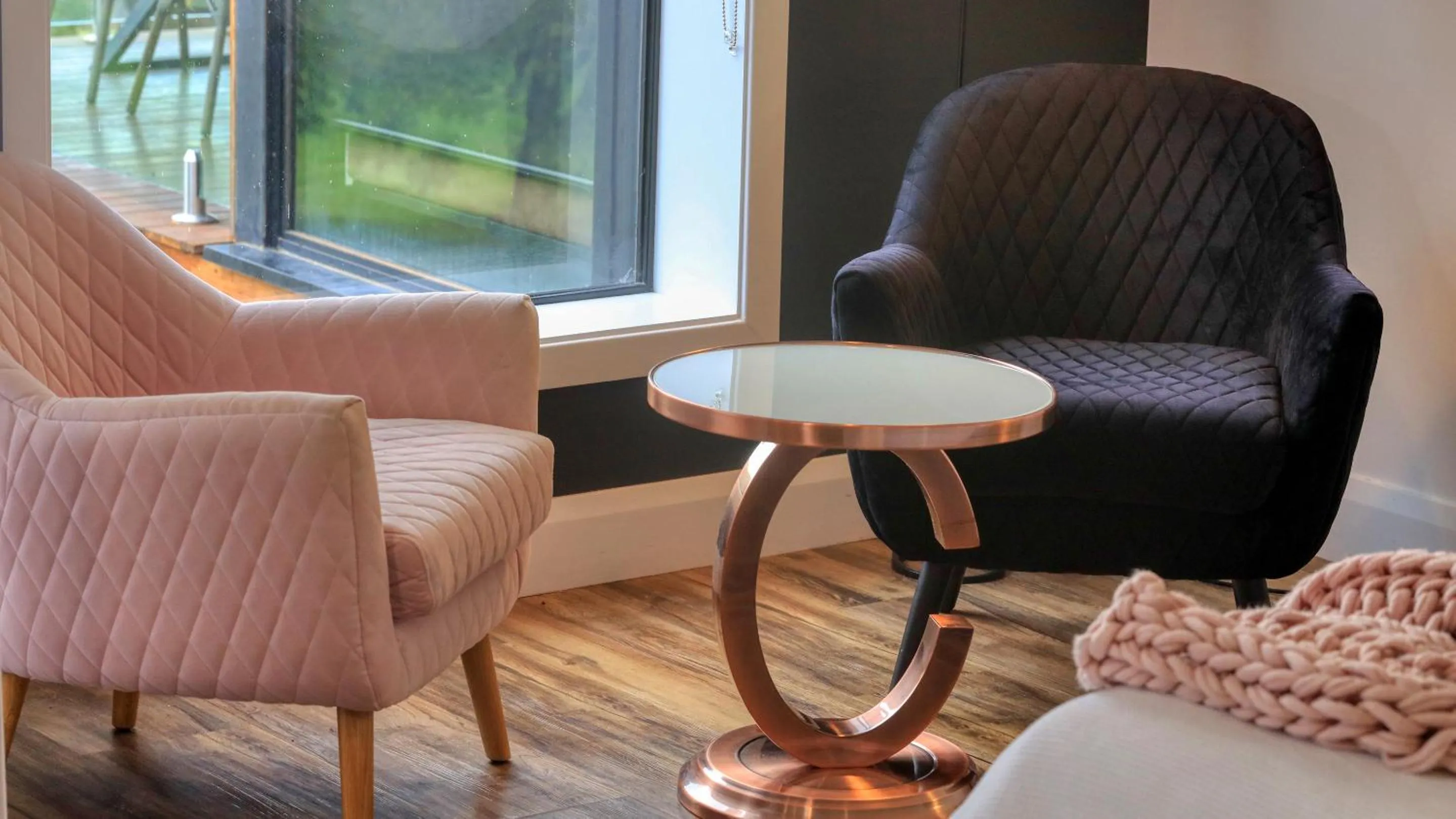 Living room in Blue Jacket Motel