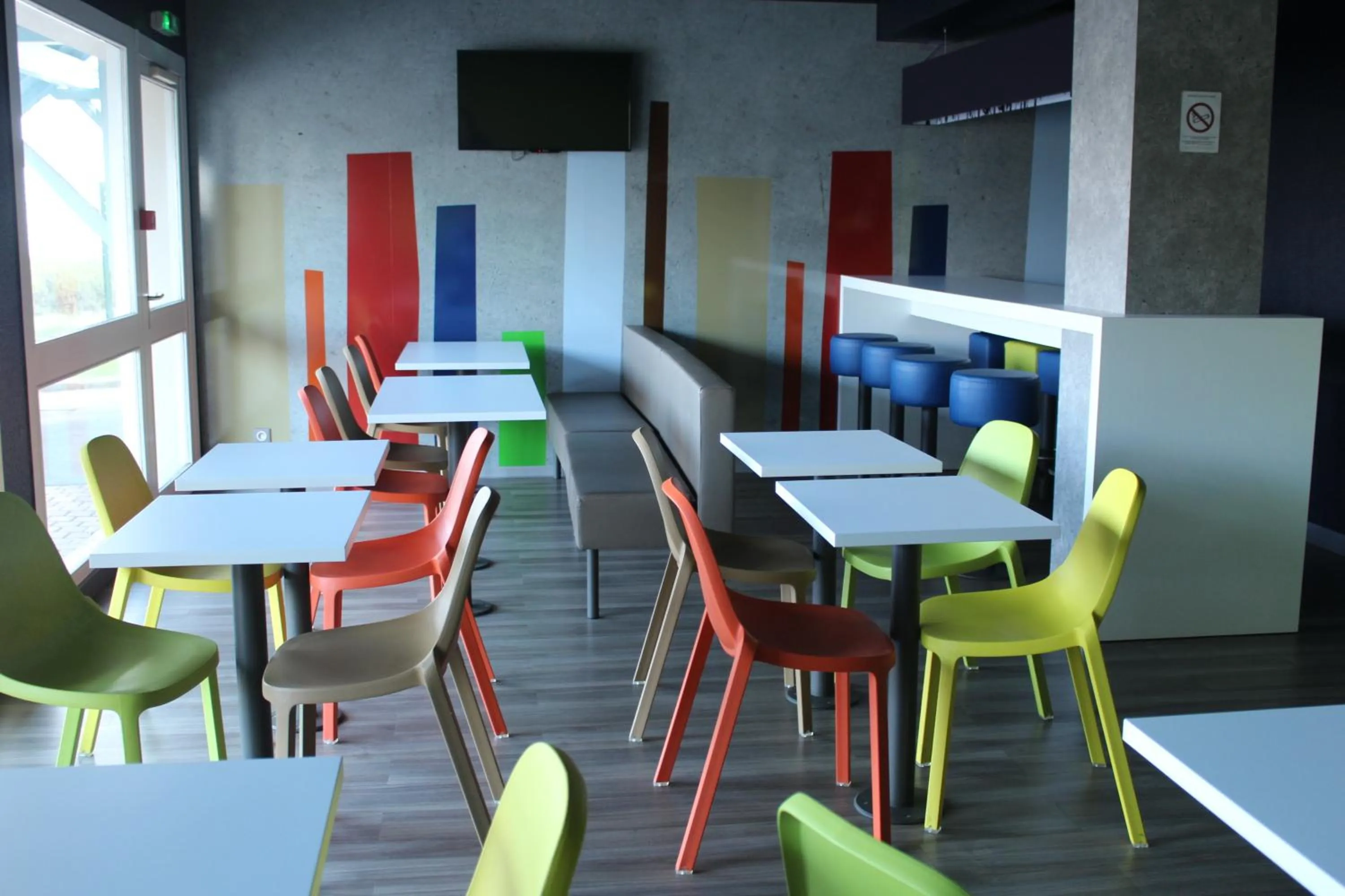 Area and facilities in Hotel ibis Budget Laval