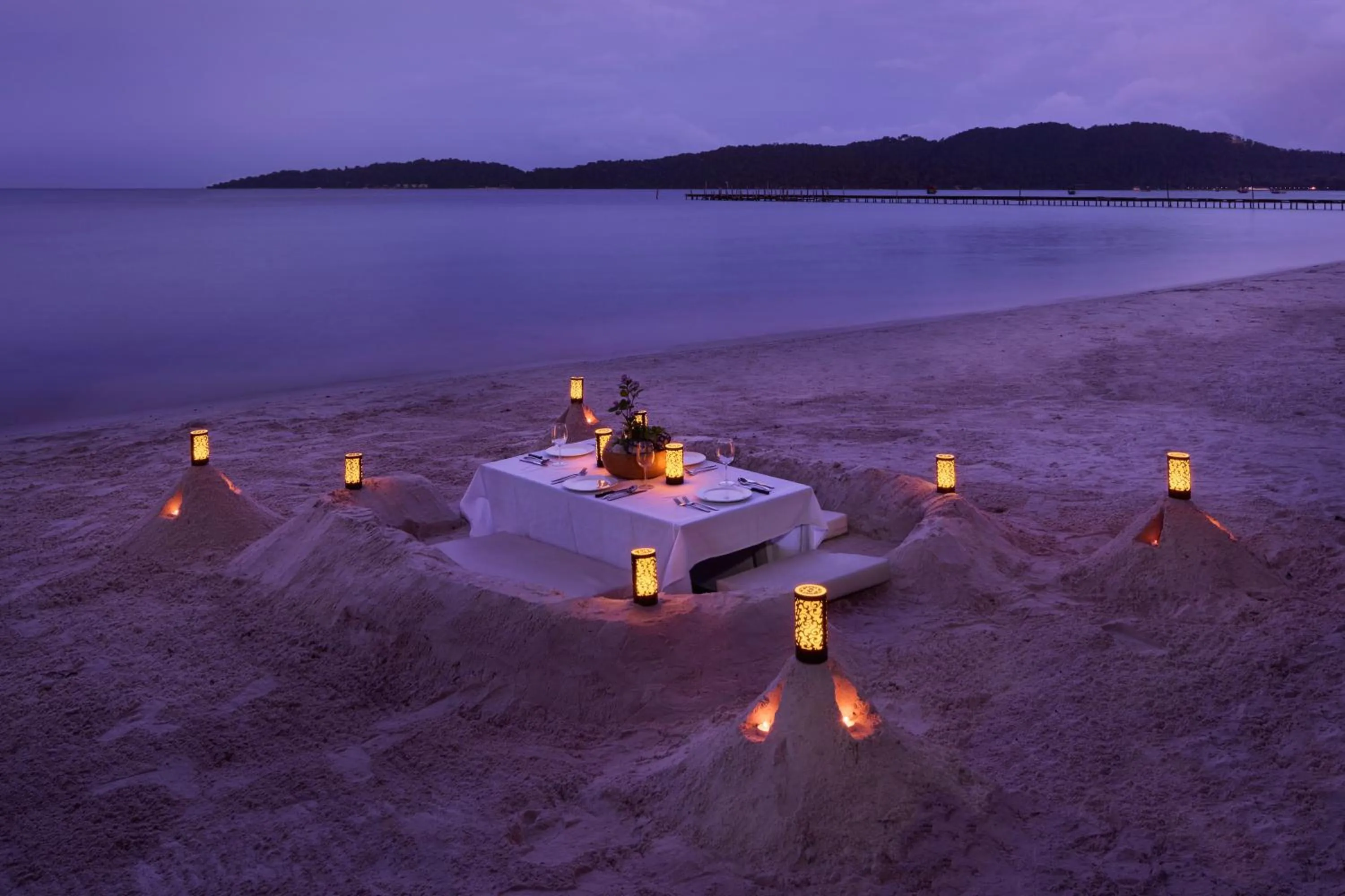 Night in Eden Beach Resort by EHM