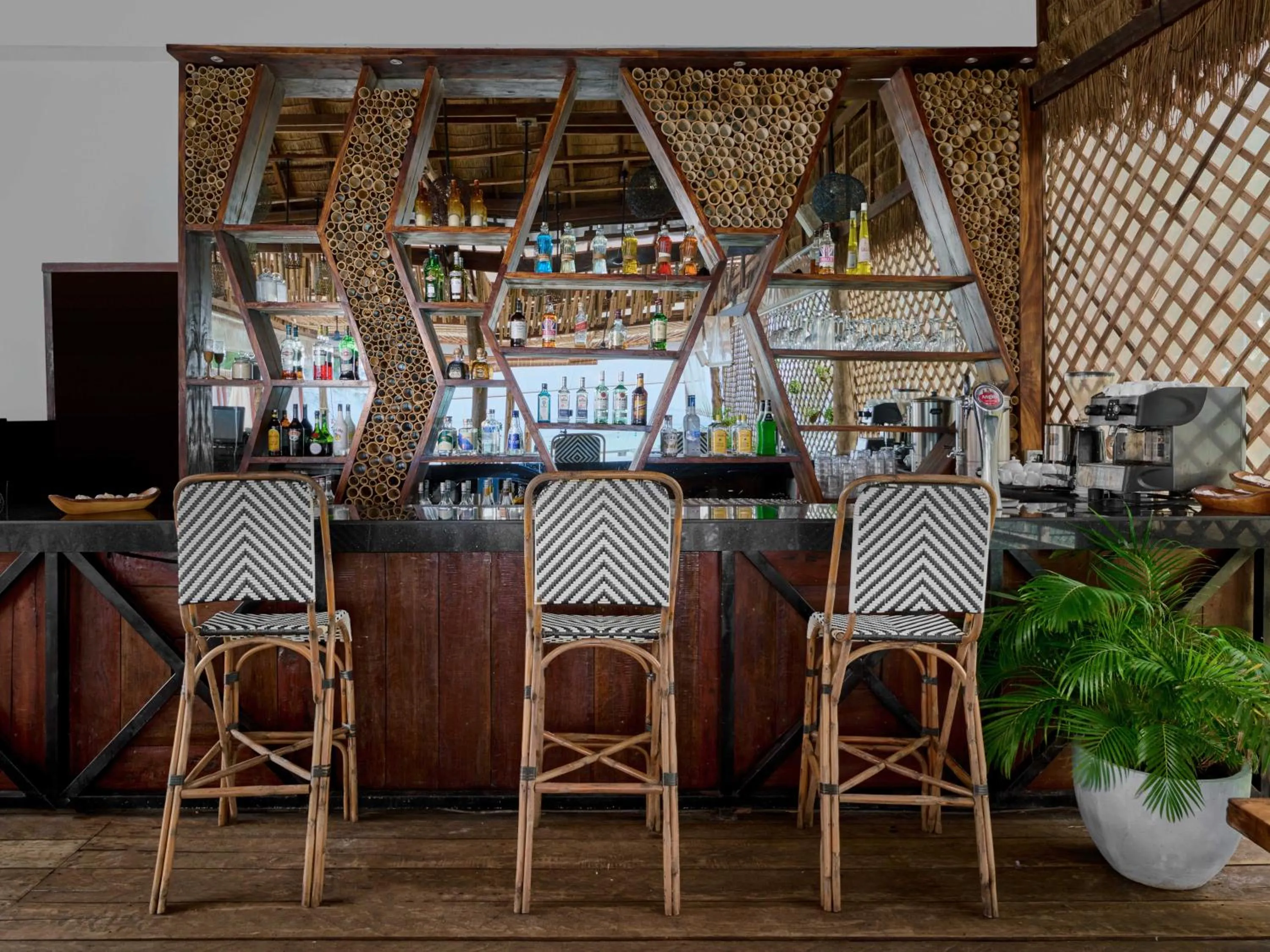 Lounge or bar in Eden Beach Resort by EHM