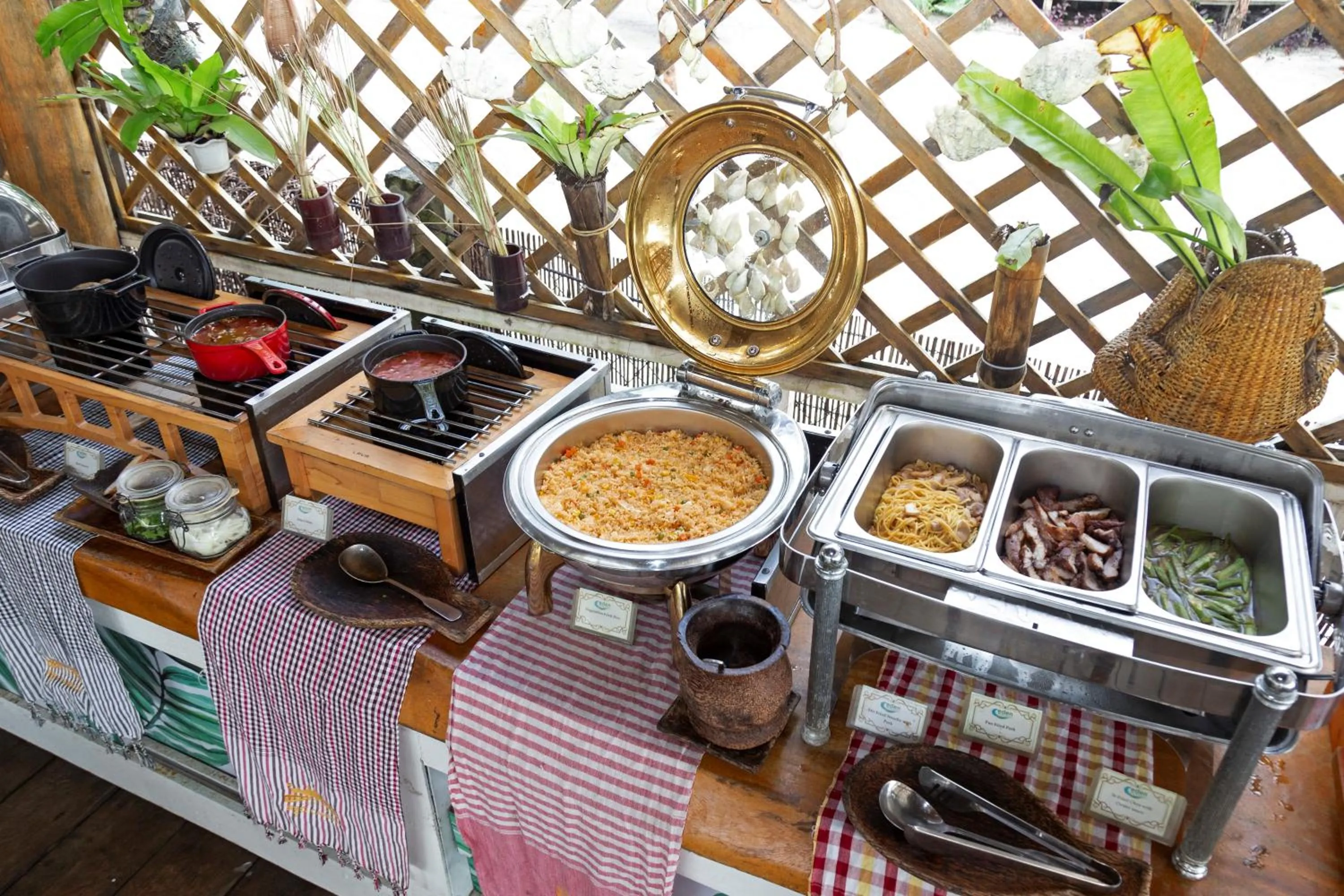 Food and drinks in Eden Beach Resort by EHM