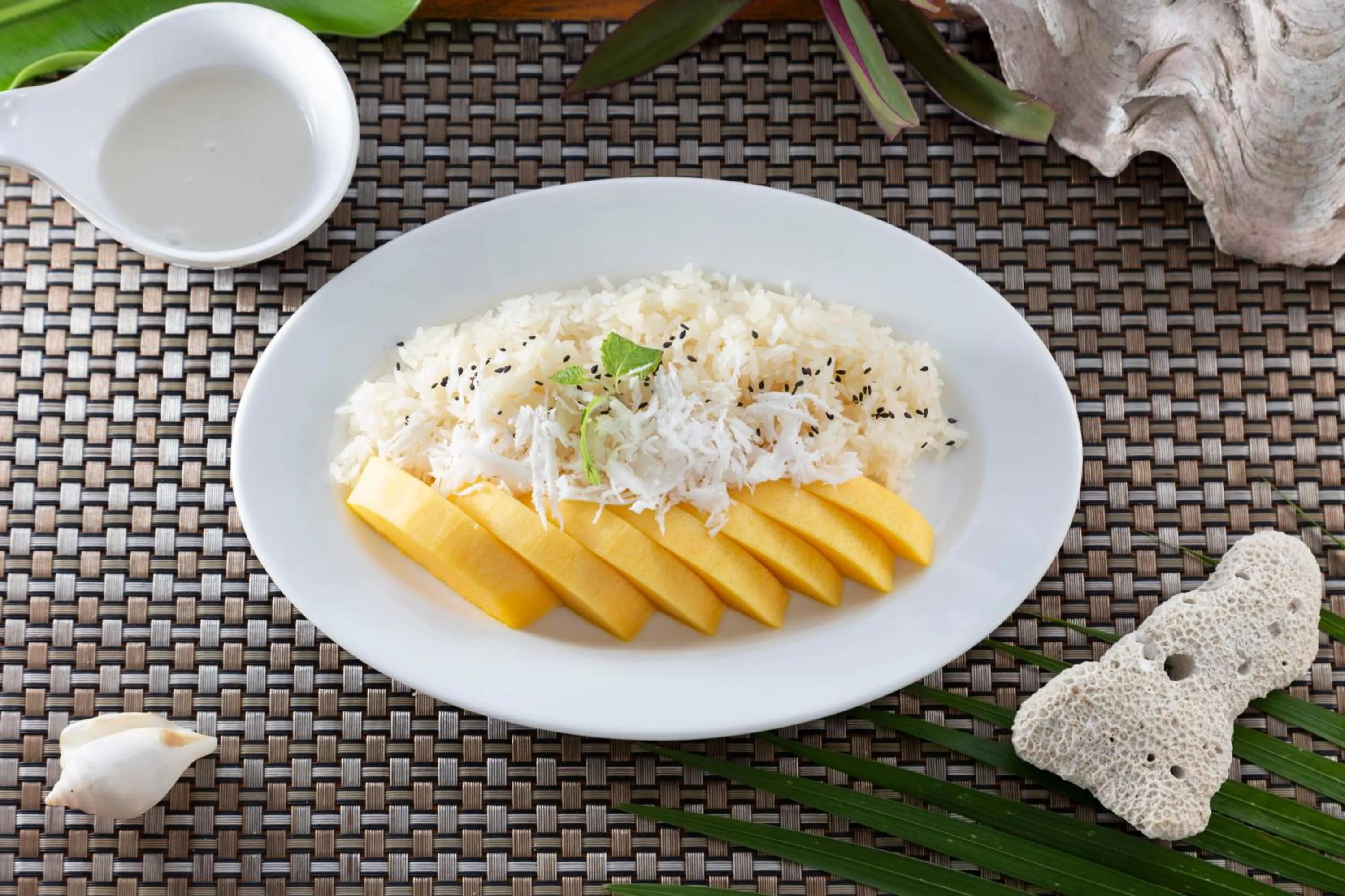 Restaurant/places to eat in Eden Beach Resort by EHM