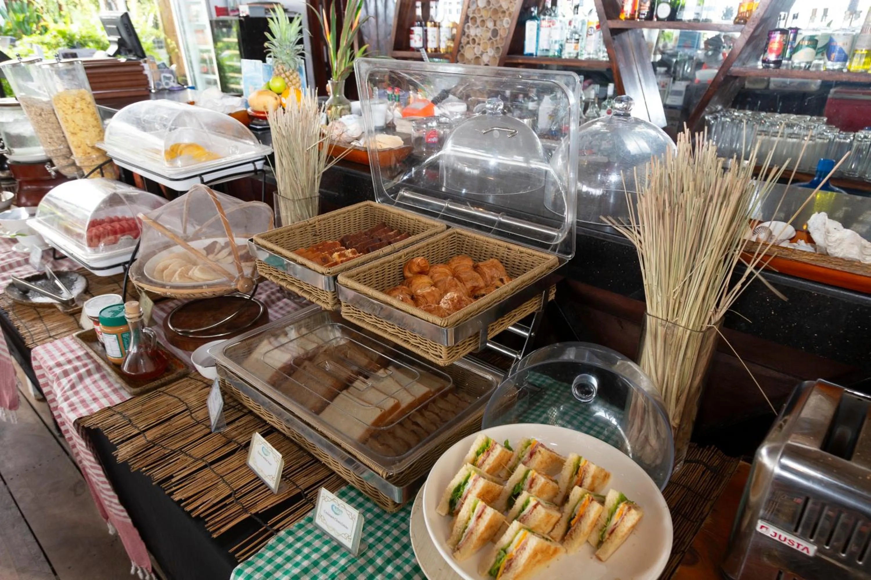 Restaurant/places to eat in Eden Beach Resort by EHM