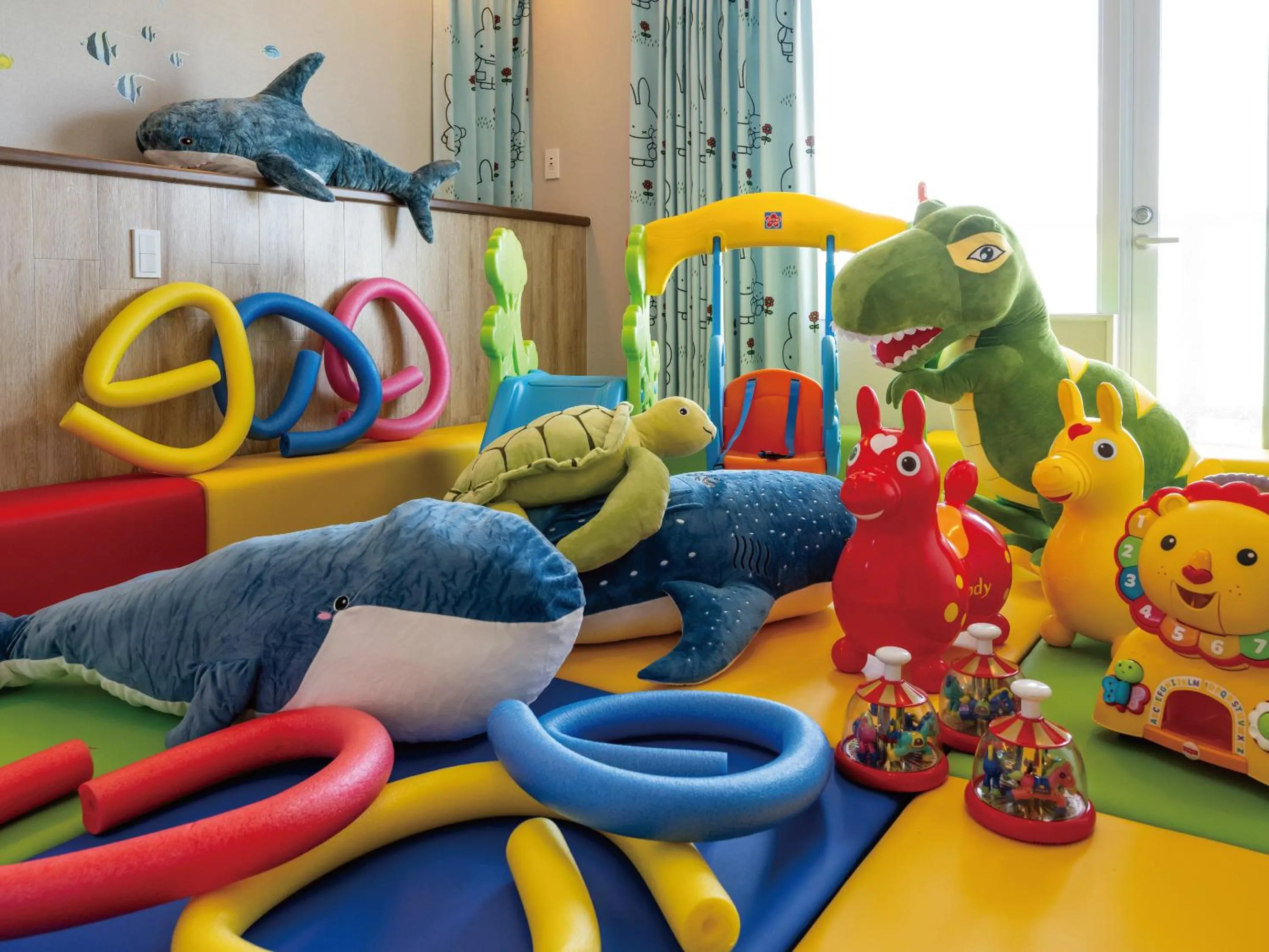 Photo of the whole room in Family Condo Chatan Hills by Coldio Premium