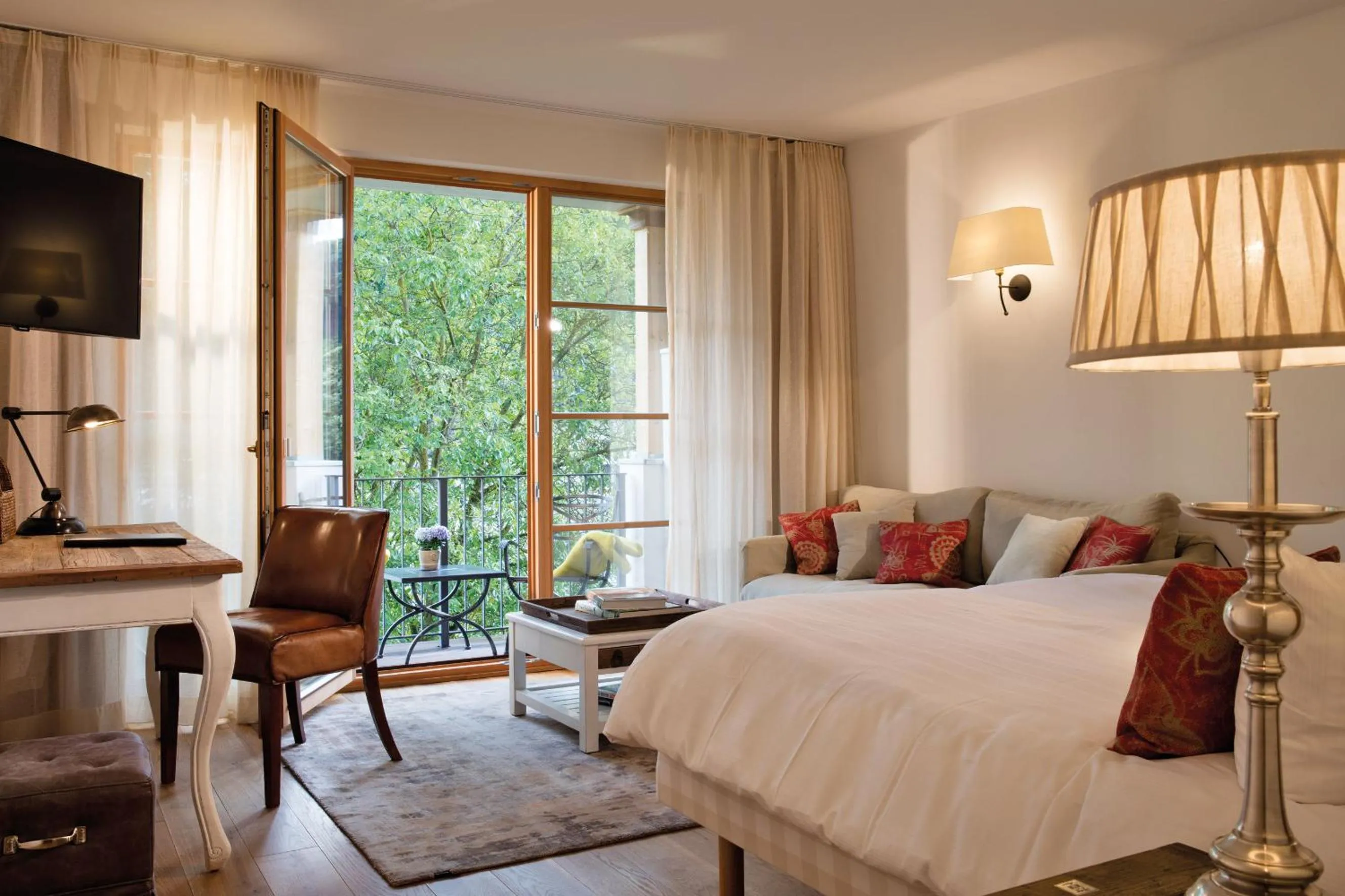 TV and multimedia, Bed in Bollants SPA im Park, Autograph Collection