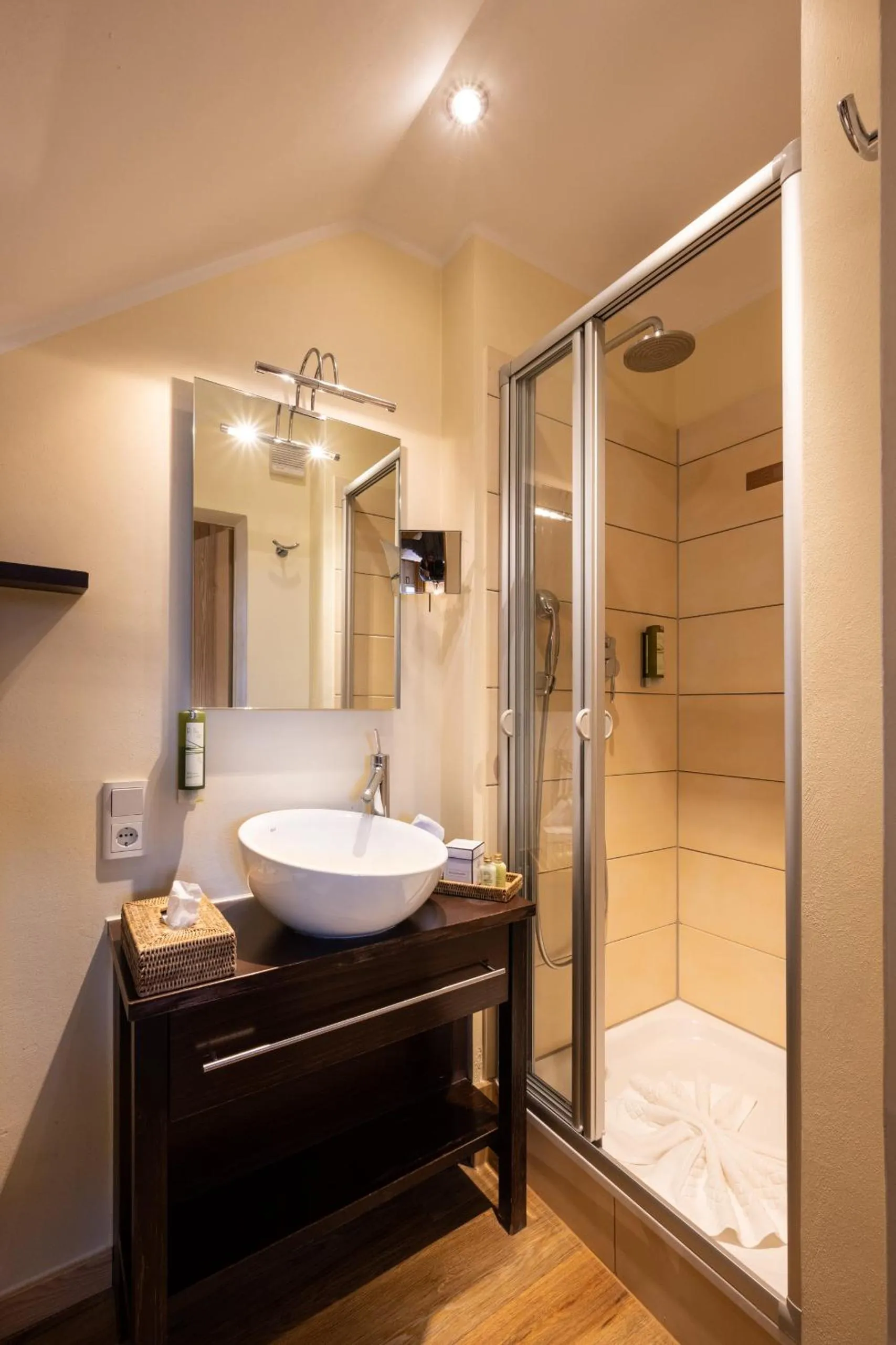 Bathroom in Bollants SPA im Park, Autograph Collection