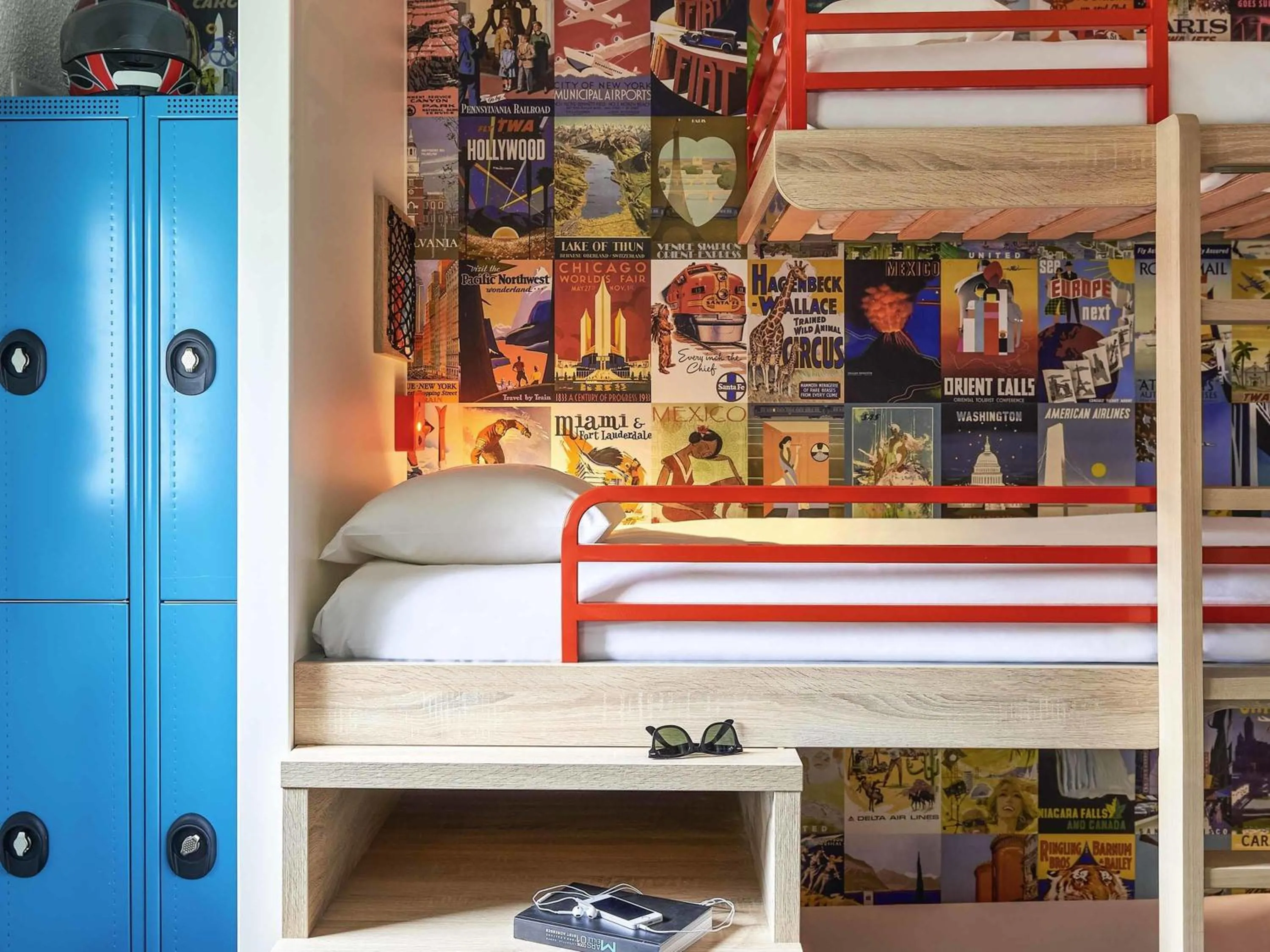 Bedroom, Bed in hotelF1 Chaumont