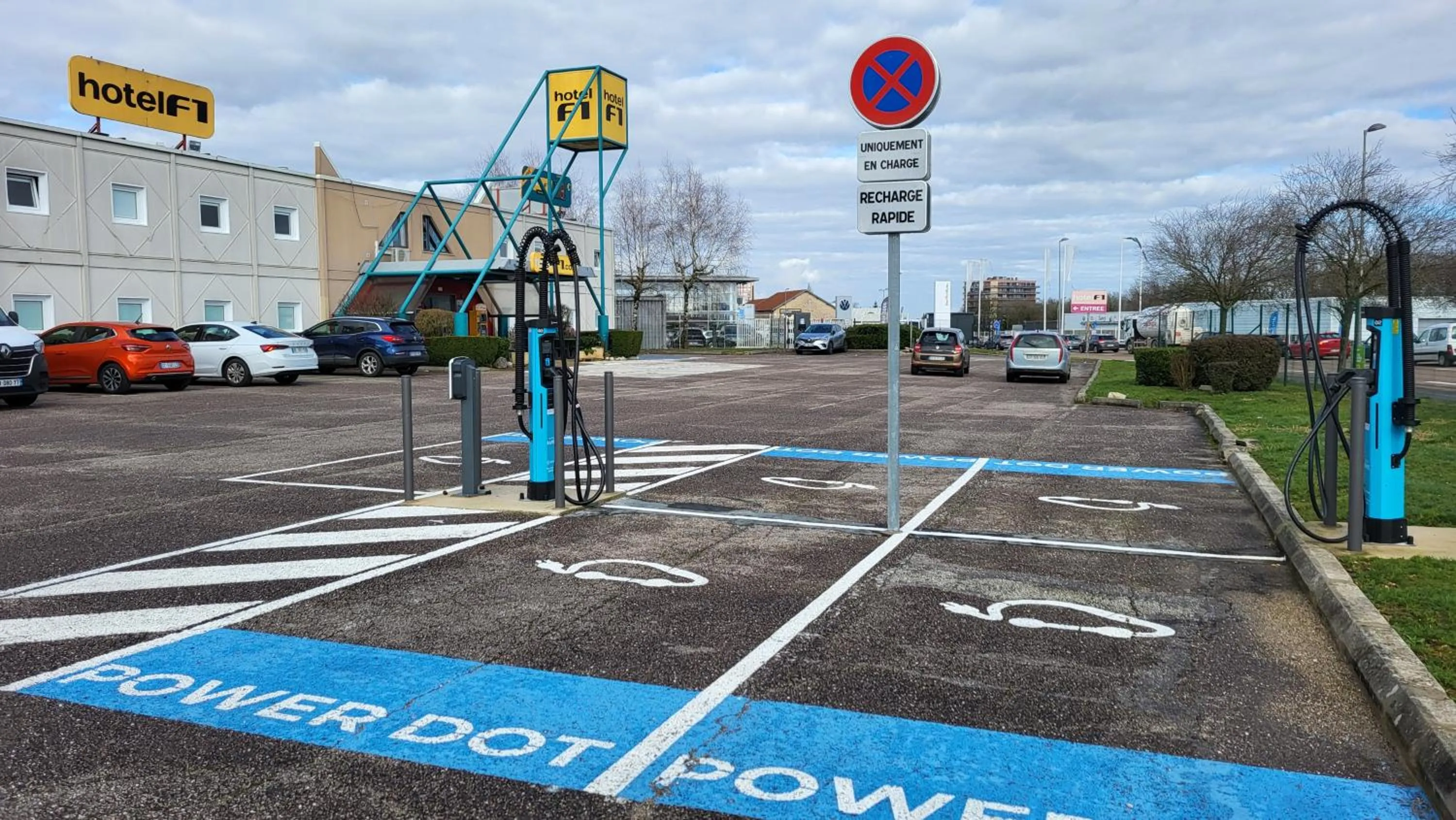 Parking in hotelF1 Chaumont