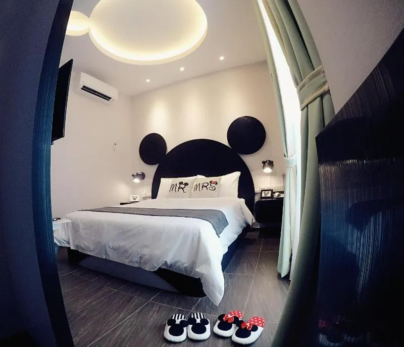 Bed in The Tree Hotel