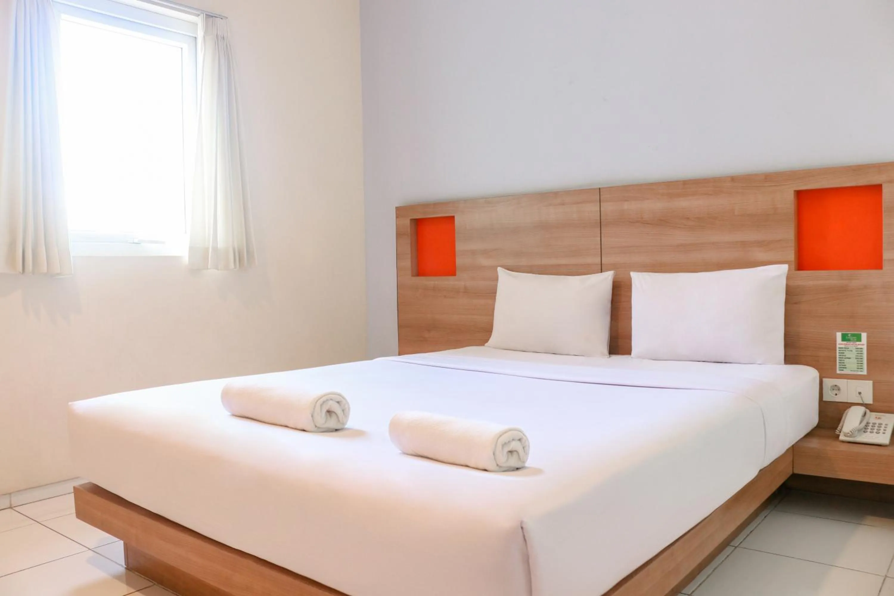 Bed in LeGreen Suite Waihaong