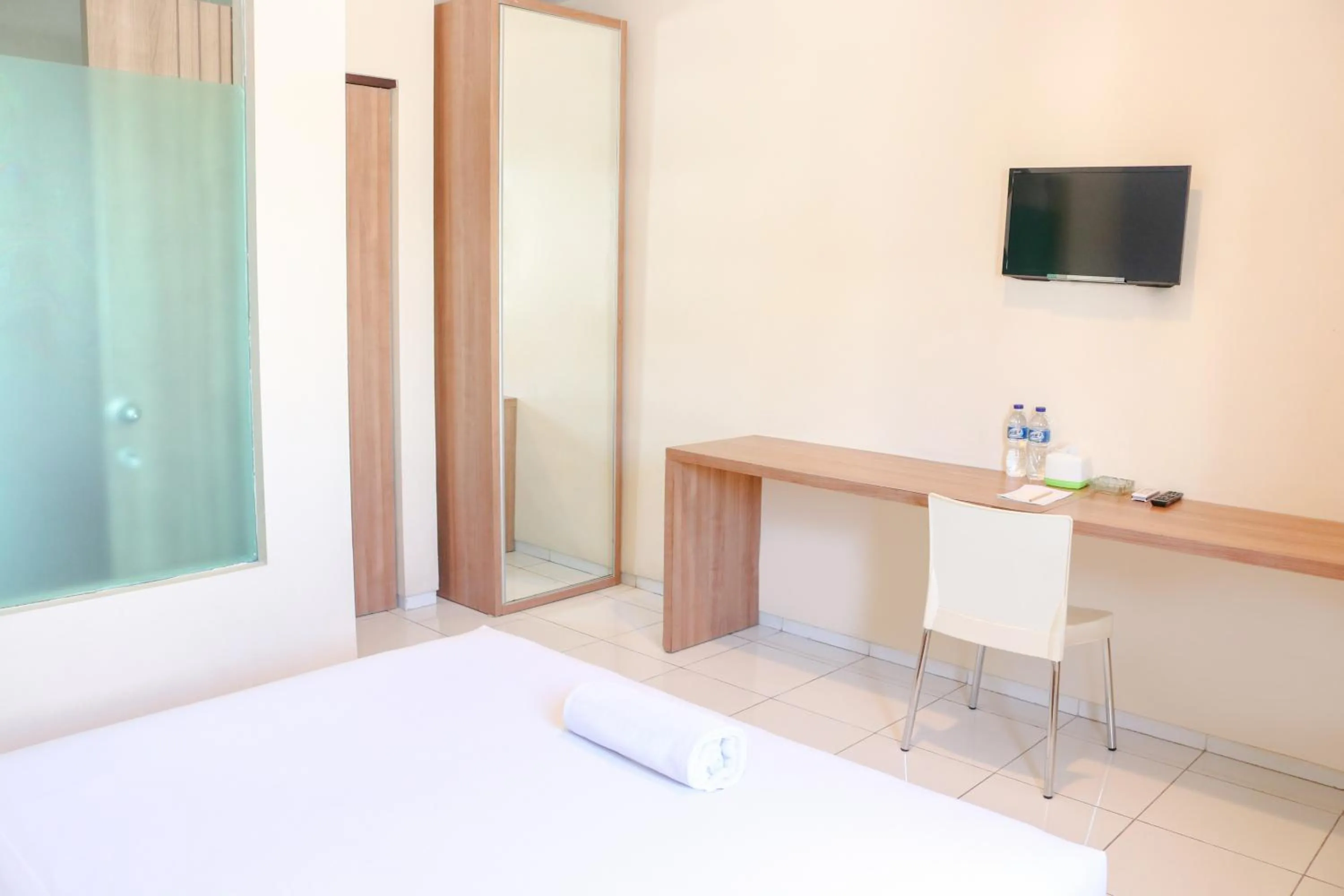 Bed in LeGreen Suite Waihaong