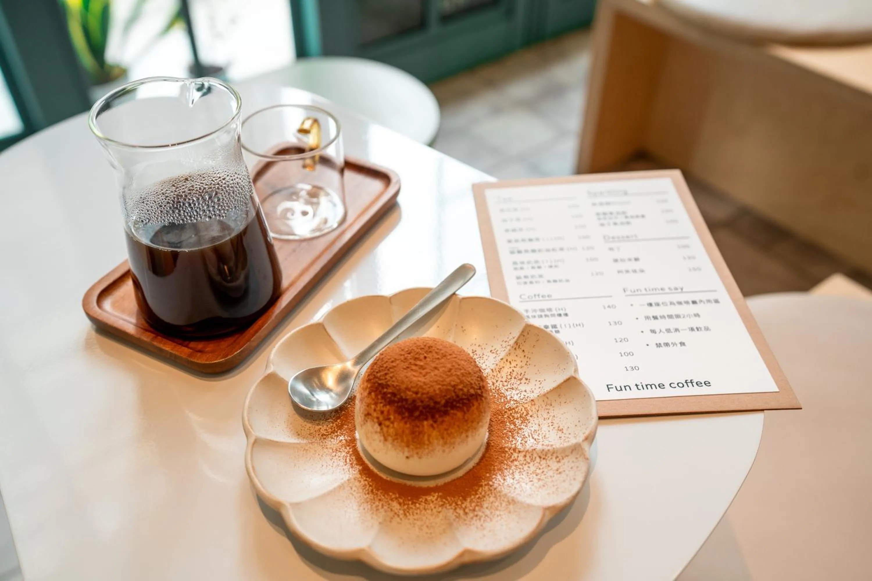 Restaurant/places to eat in Funtime Hostel