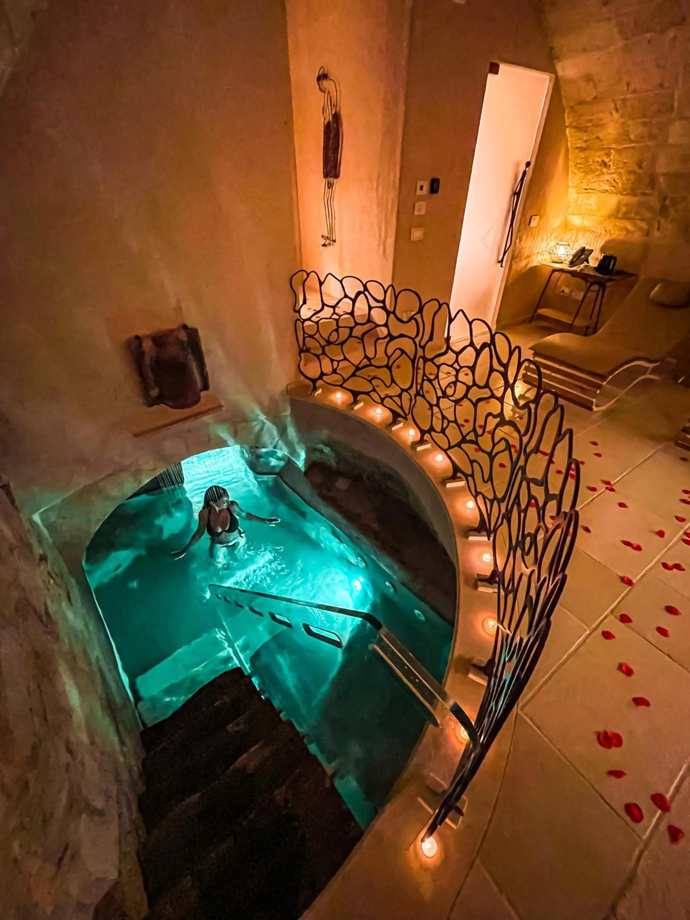 Hot Tub in Pollicastro Boutique Hotel