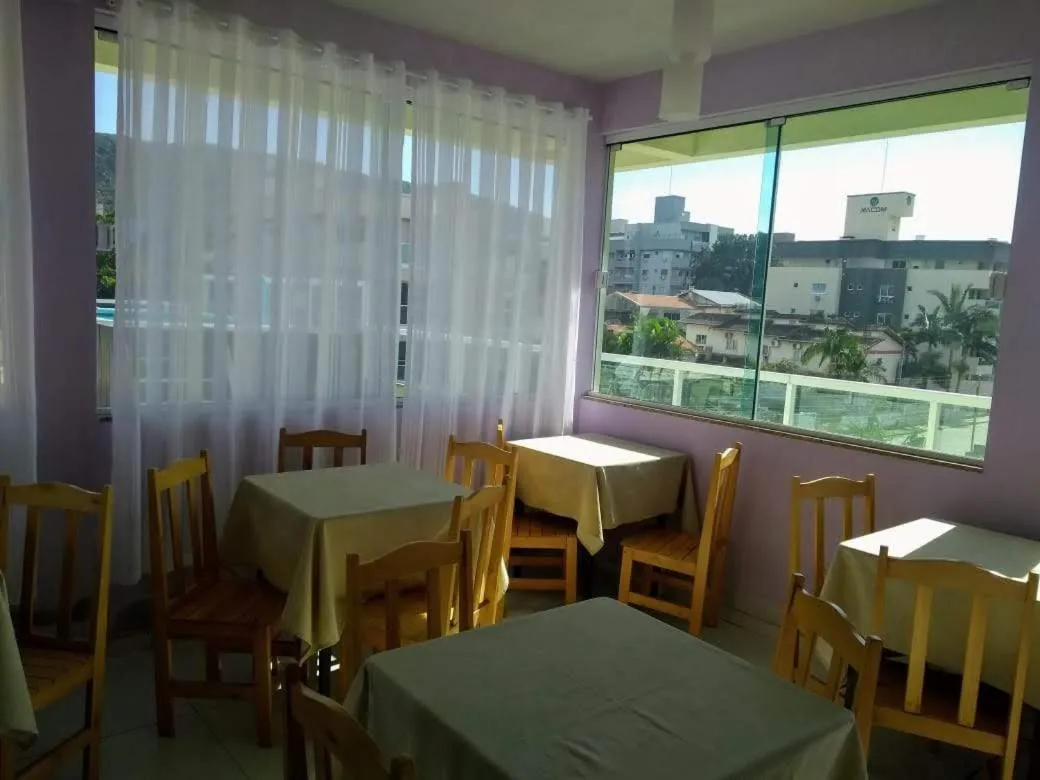 Restaurant/places to eat in Pousada Maré Boa