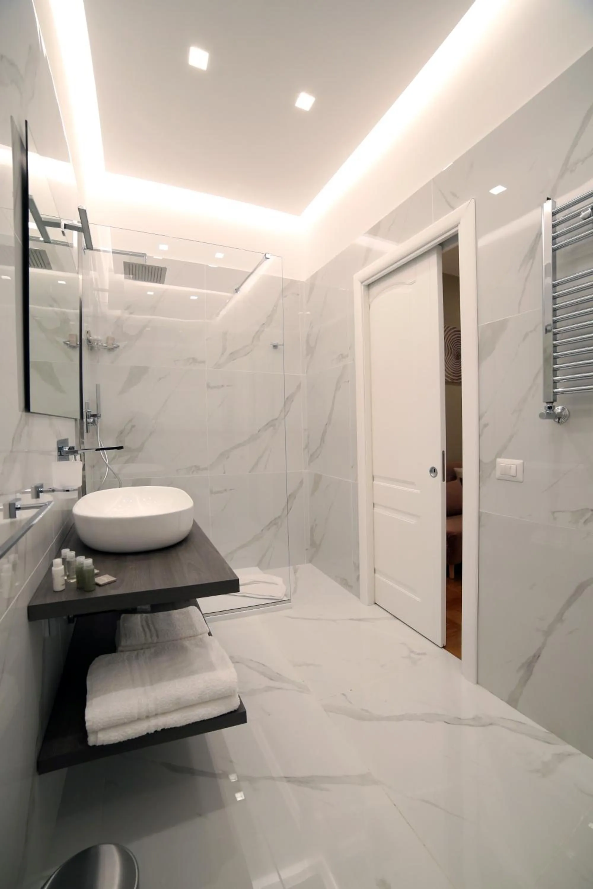 Shower in B&B Villa Sant'Elmo con parcheggio interno