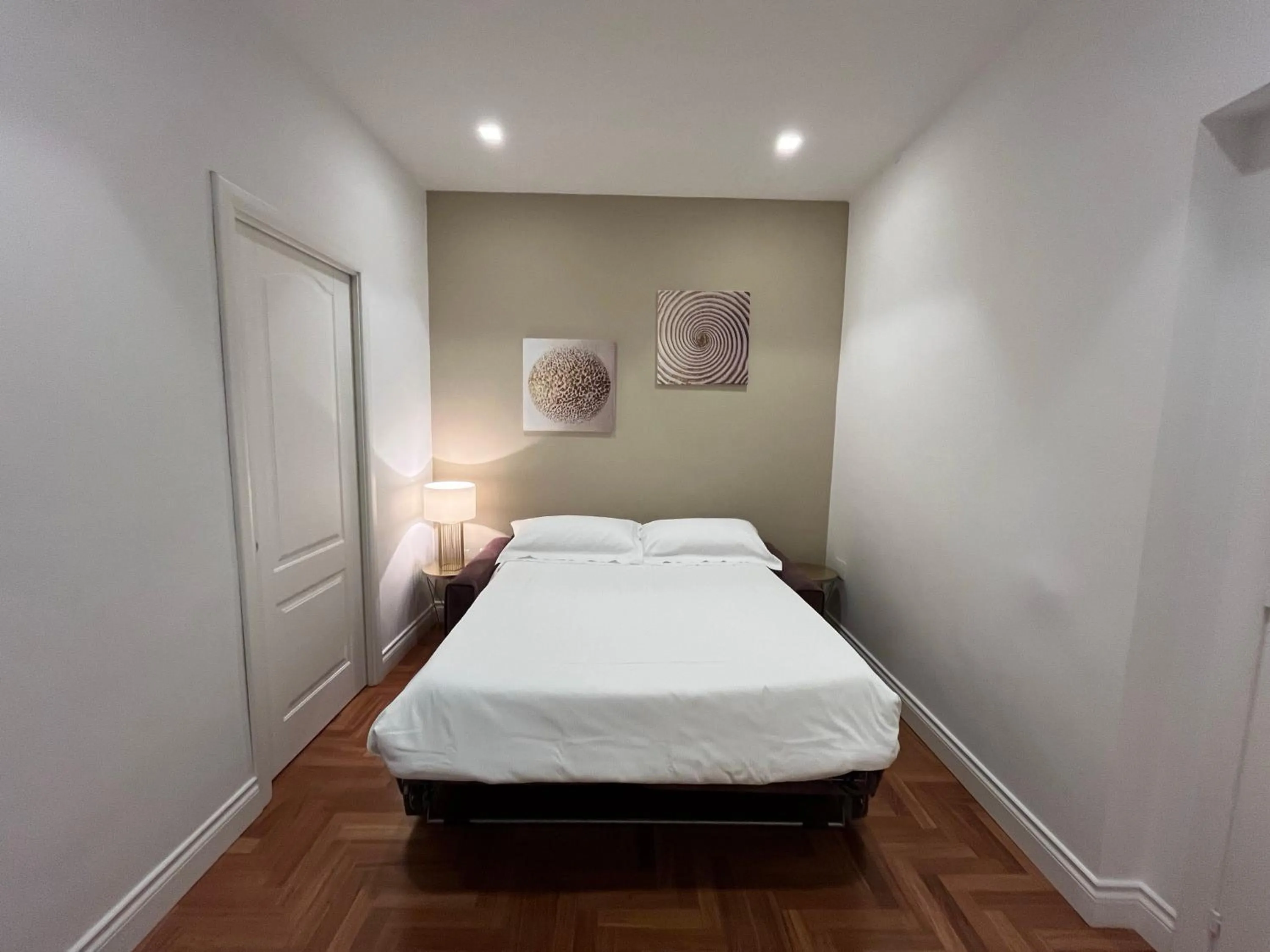 Bed in B&B Villa Sant'Elmo con parcheggio interno