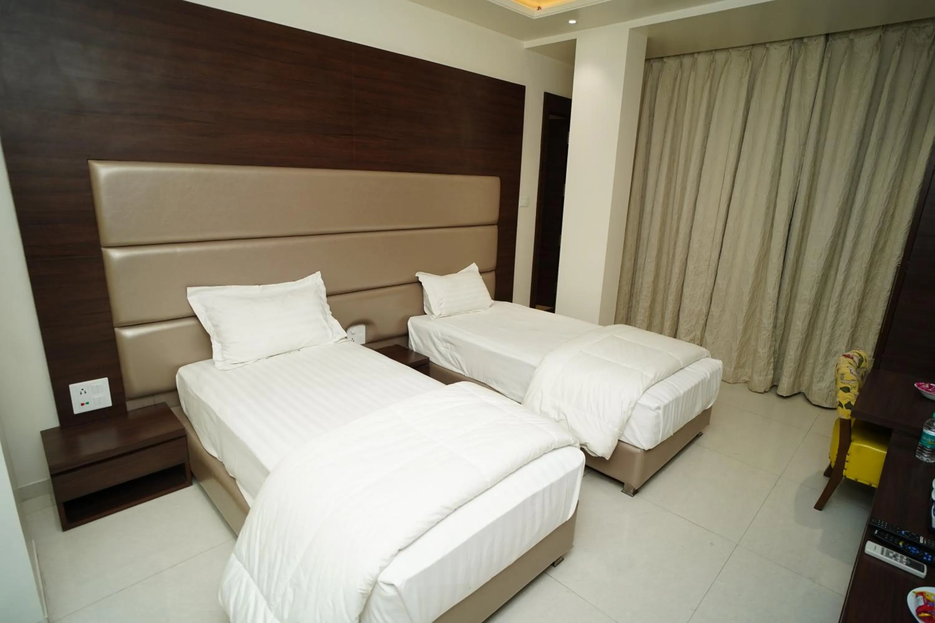 Bedroom, Bed in Orange Tree Hotels