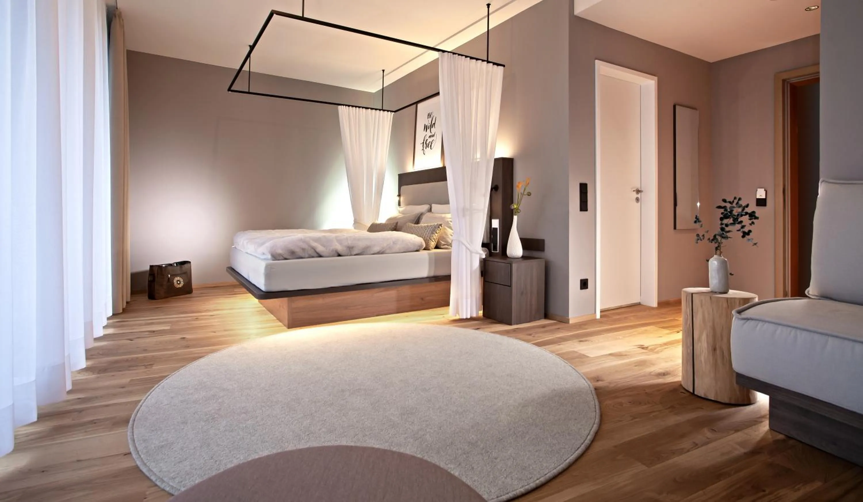 Photo of the whole room, Bed in Schwarzwald Panorama