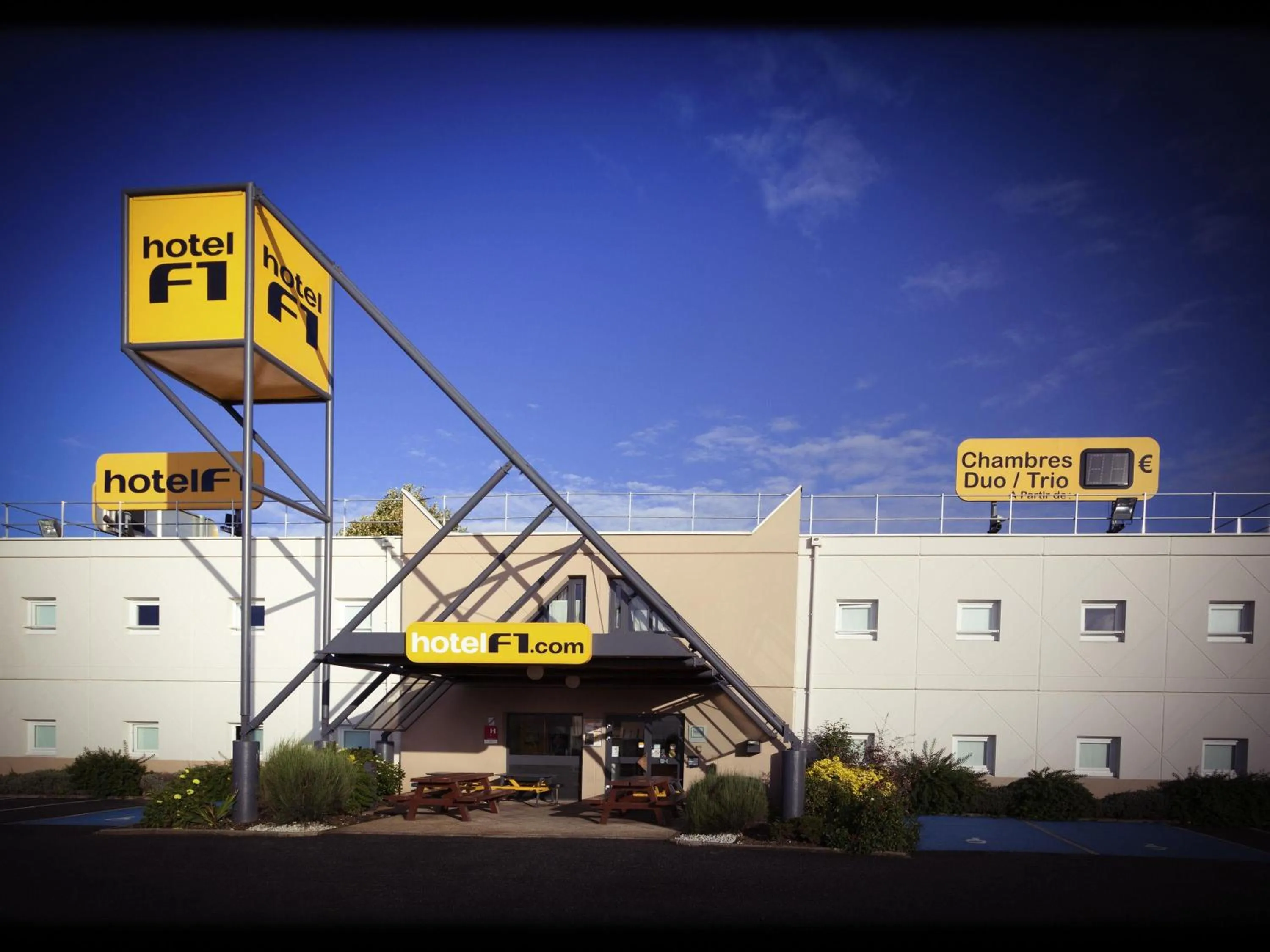 Property building in hotelF1 Epinal Nord