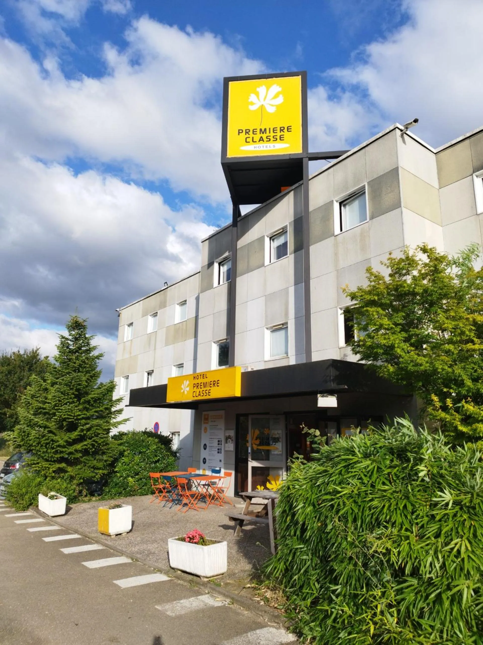 Property building in Premiere Classe Troyes Sud - Parc St Thibault - Buchères