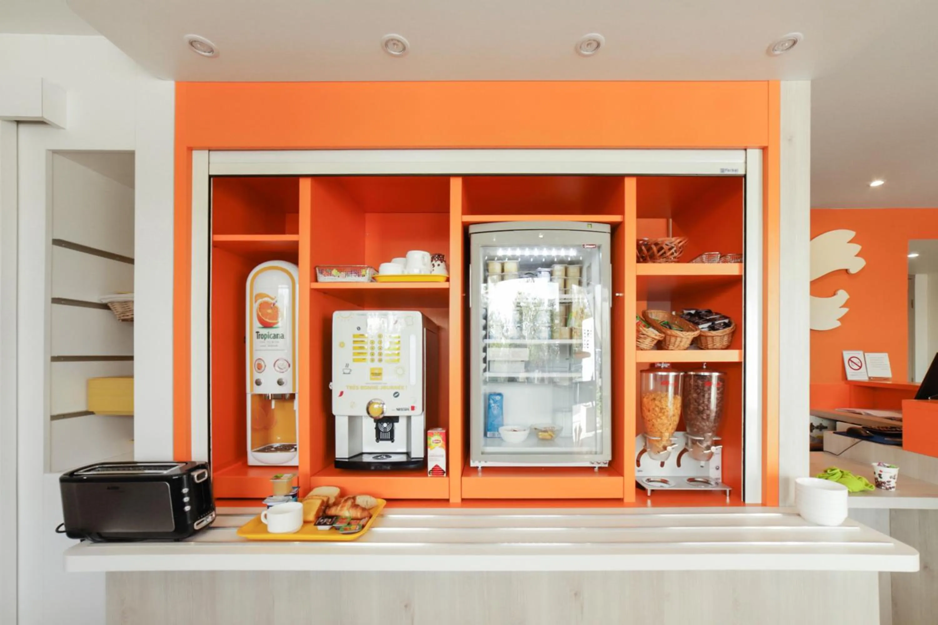 Breakfast in Premiere Classe Troyes Sud - Parc St Thibault - Buchères