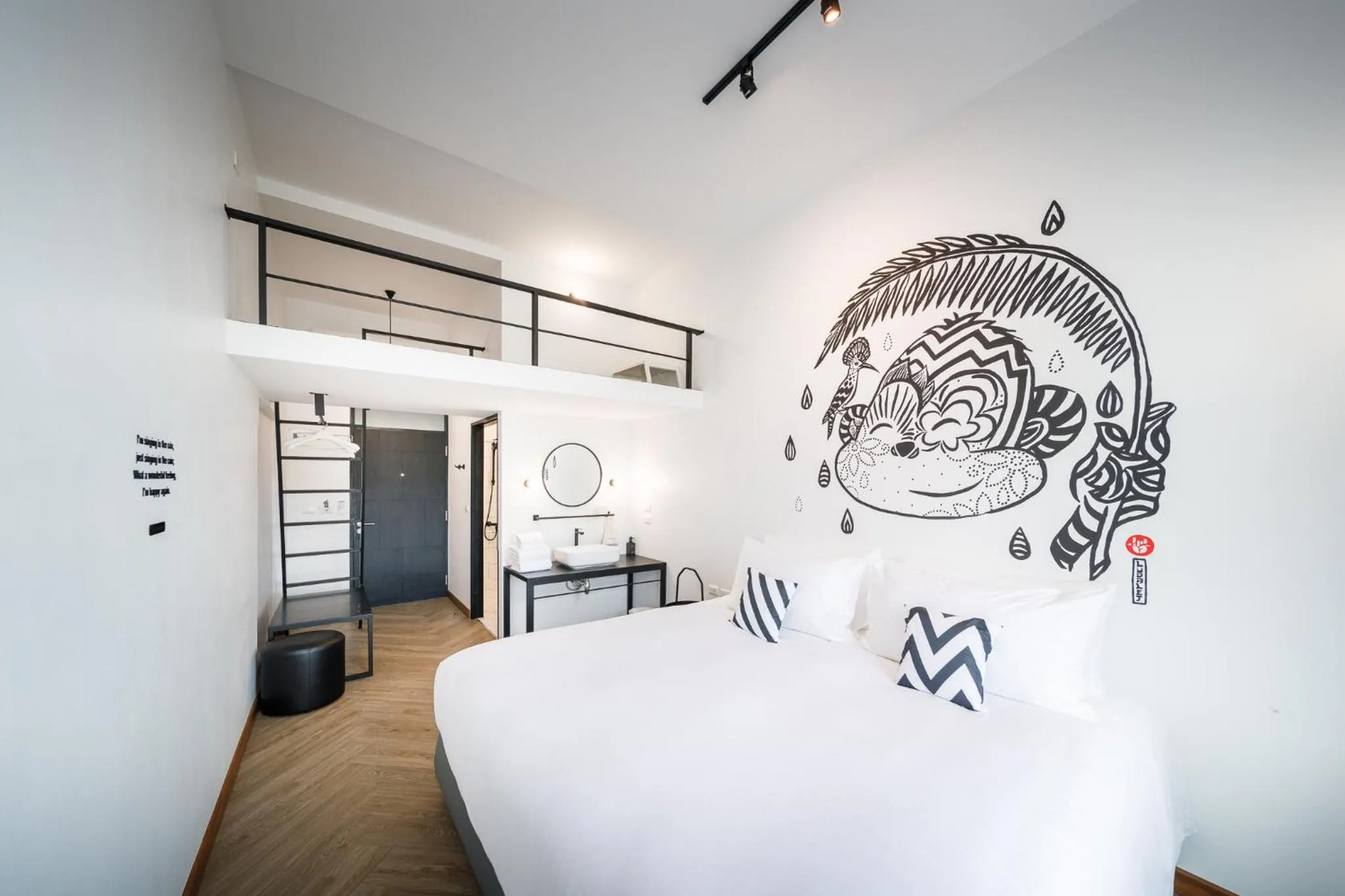 Bed in Blu Monkey Hub & Hotel Ranong