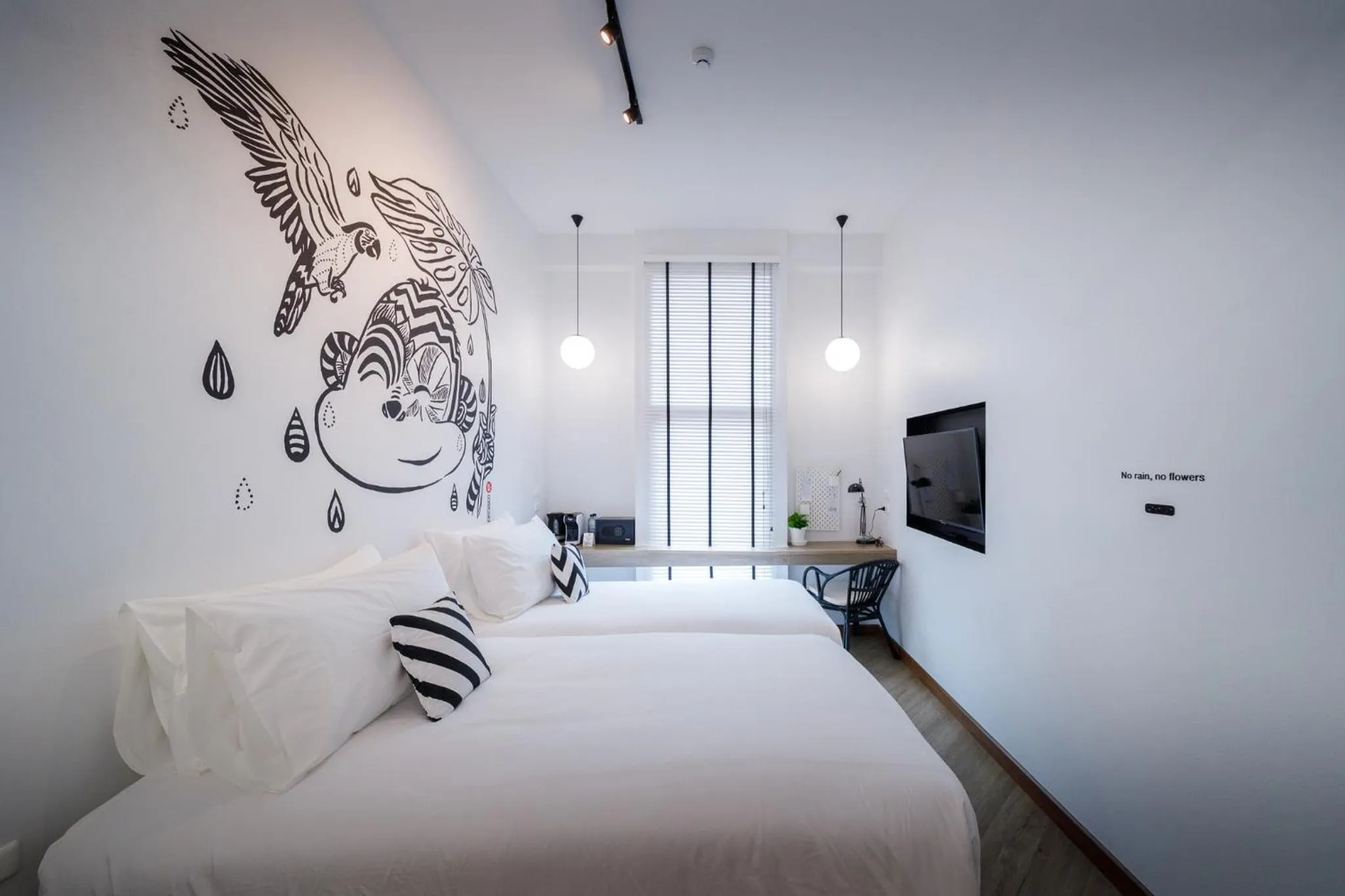 Photo of the whole room, Bed in Blu Monkey Hub & Hotel Ranong