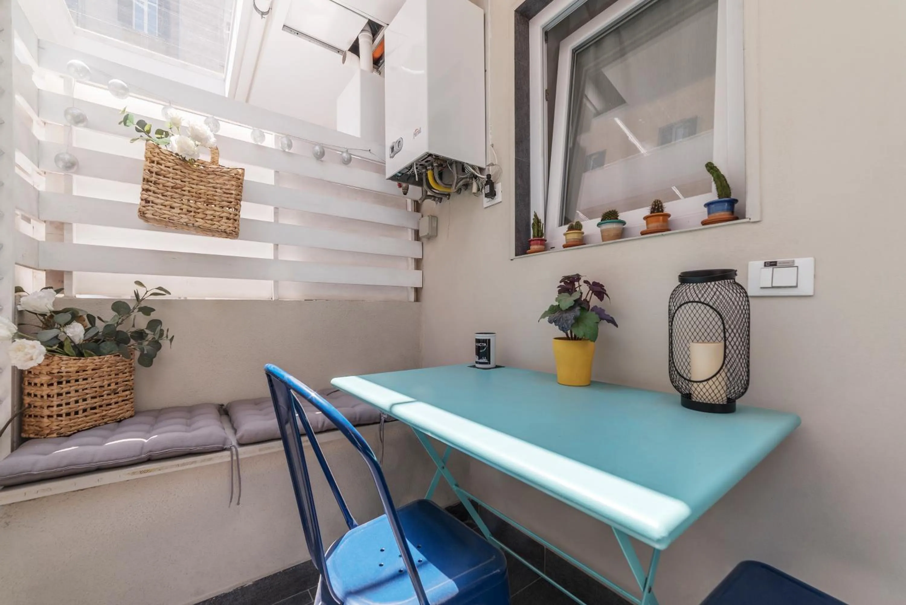 Area and facilities in Scala Santa & Laterano Open Space