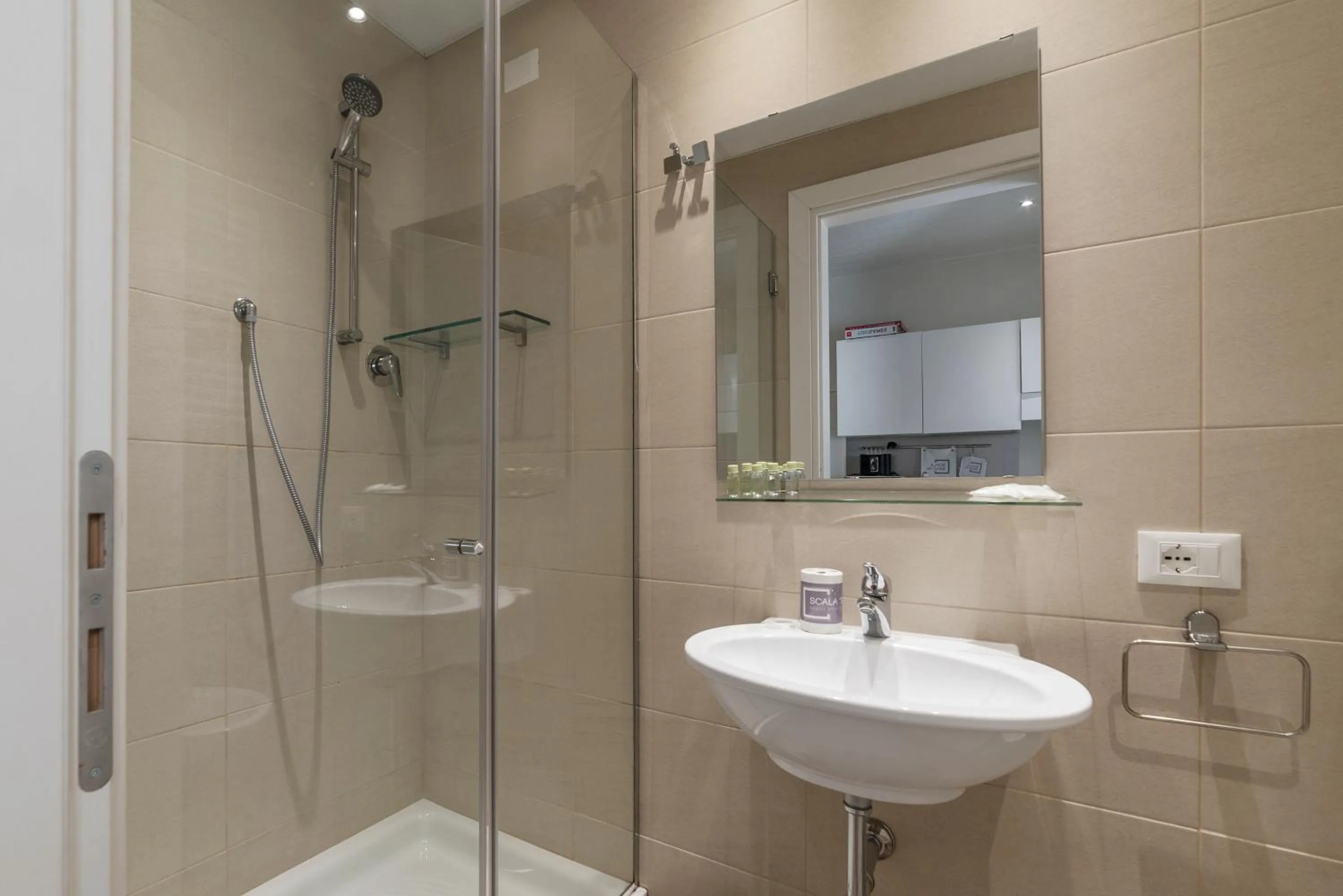 Bathroom in Scala Santa & Laterano Open Space