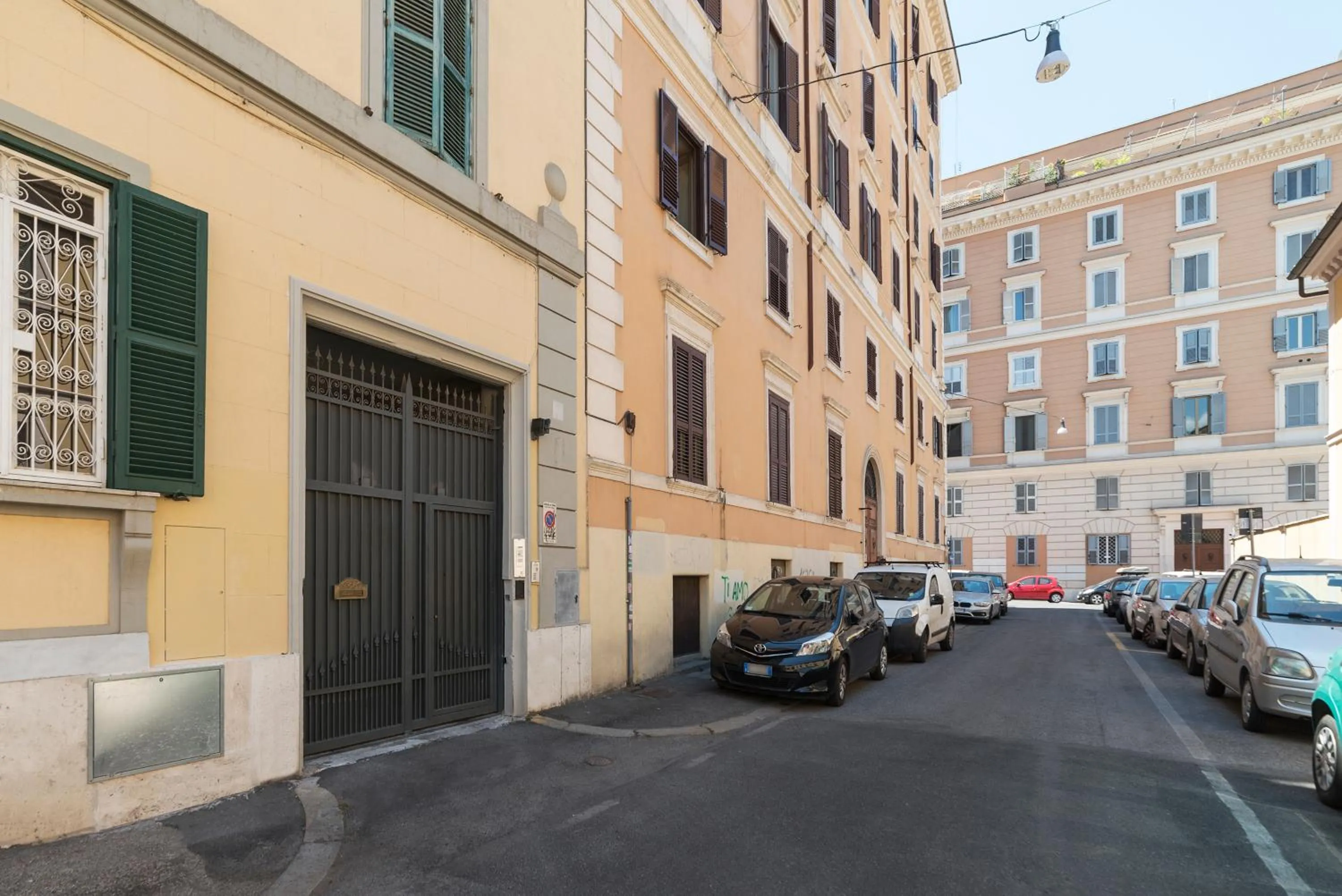 Facade/entrance in Scala Santa & Laterano Open Space
