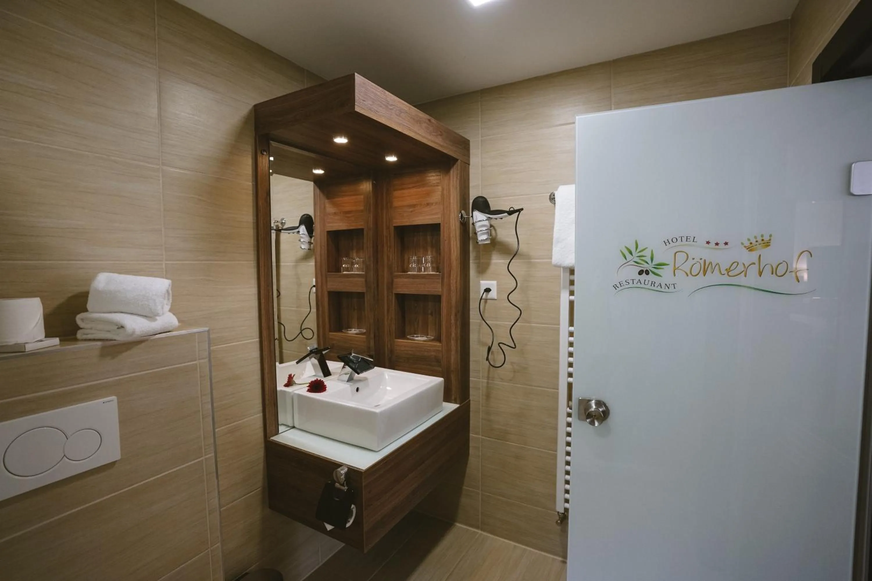 Bathroom in Hotel Römerhof