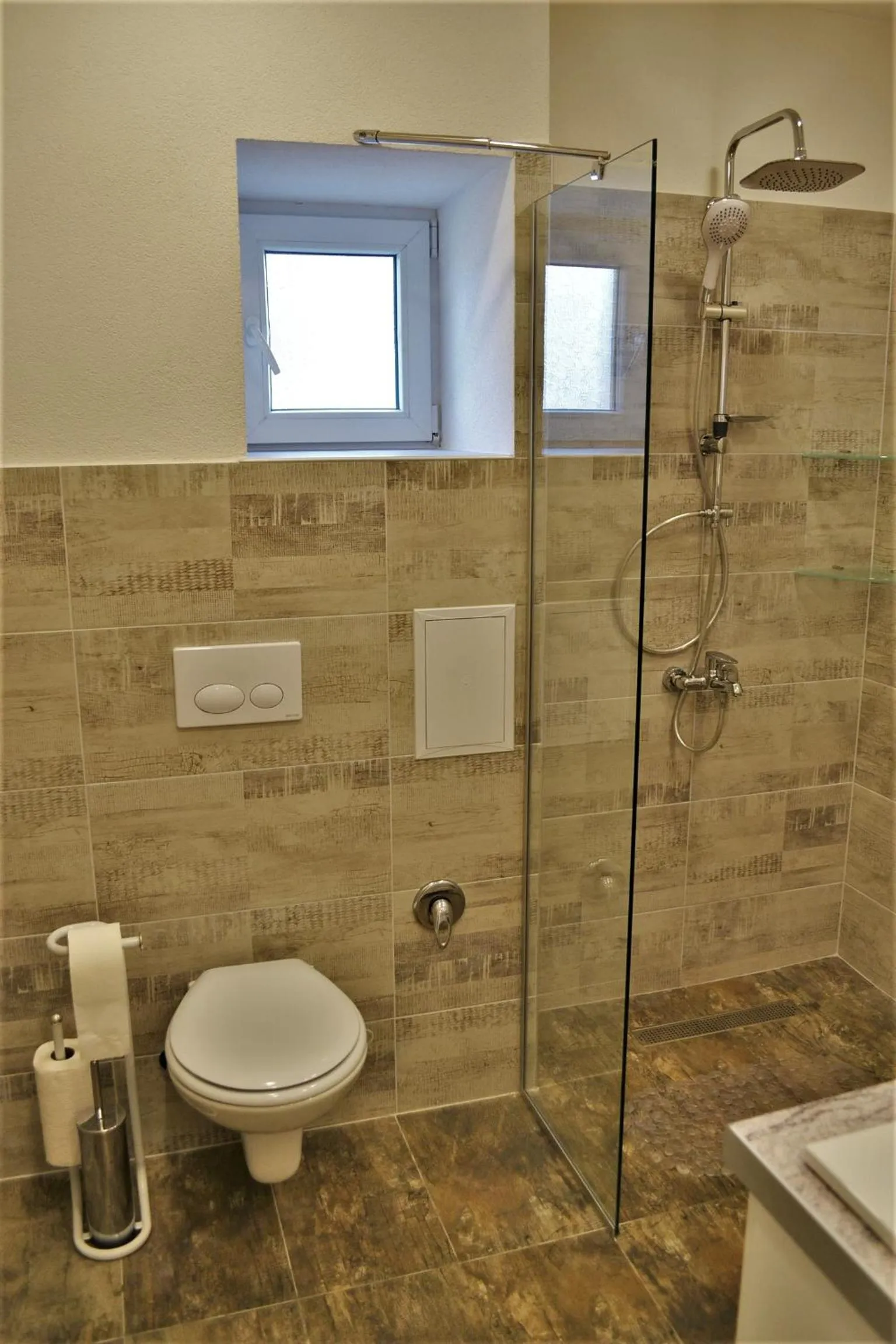 Shower in Guest Apartment Balkan