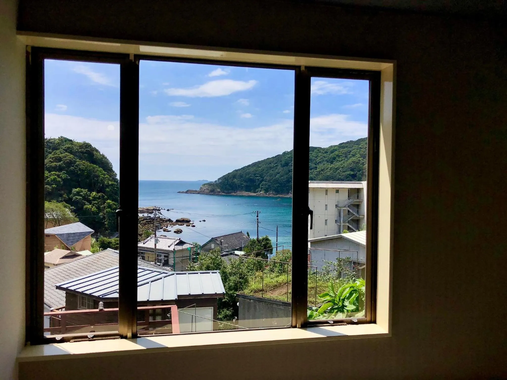 Photo of the whole room in Guesthouse All you need - All rooms have an ocean view!