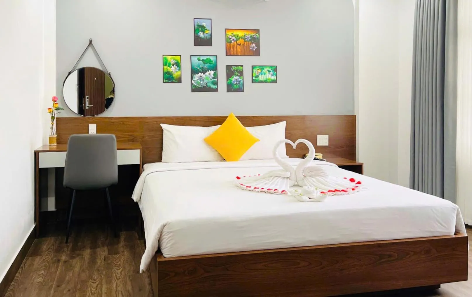 Bed in Hue Royal Hotel