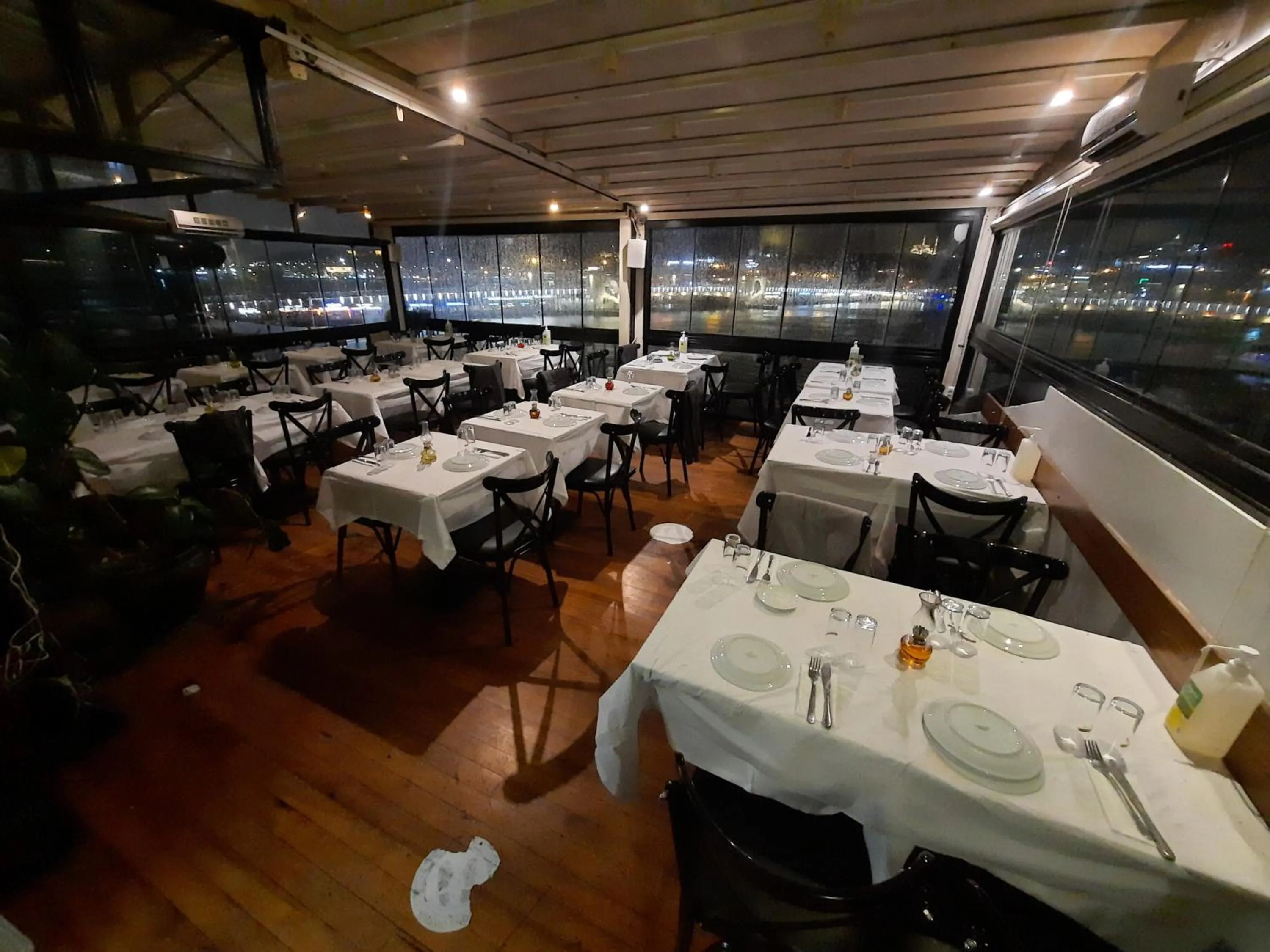 Restaurant/places to eat in Fanus Suites Karaköy