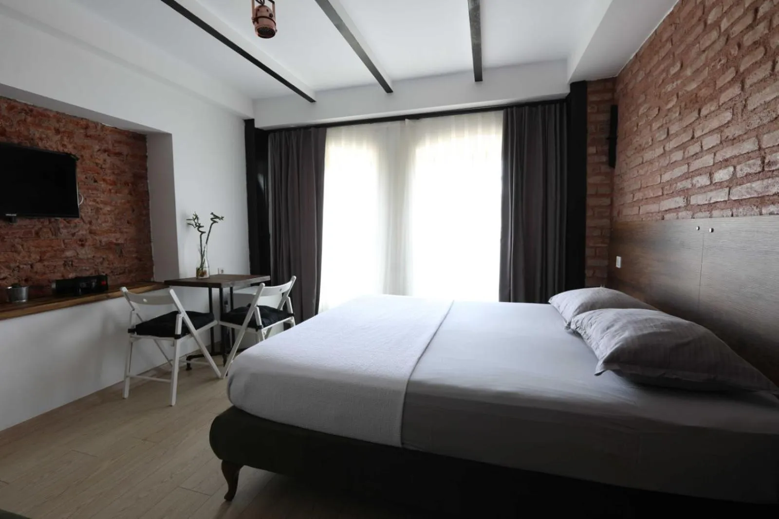 Photo of the whole room in Fanus Suites Karaköy