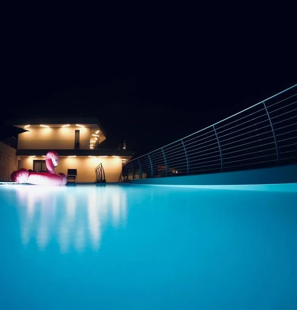 Swimming pool in GARNI' FOCI