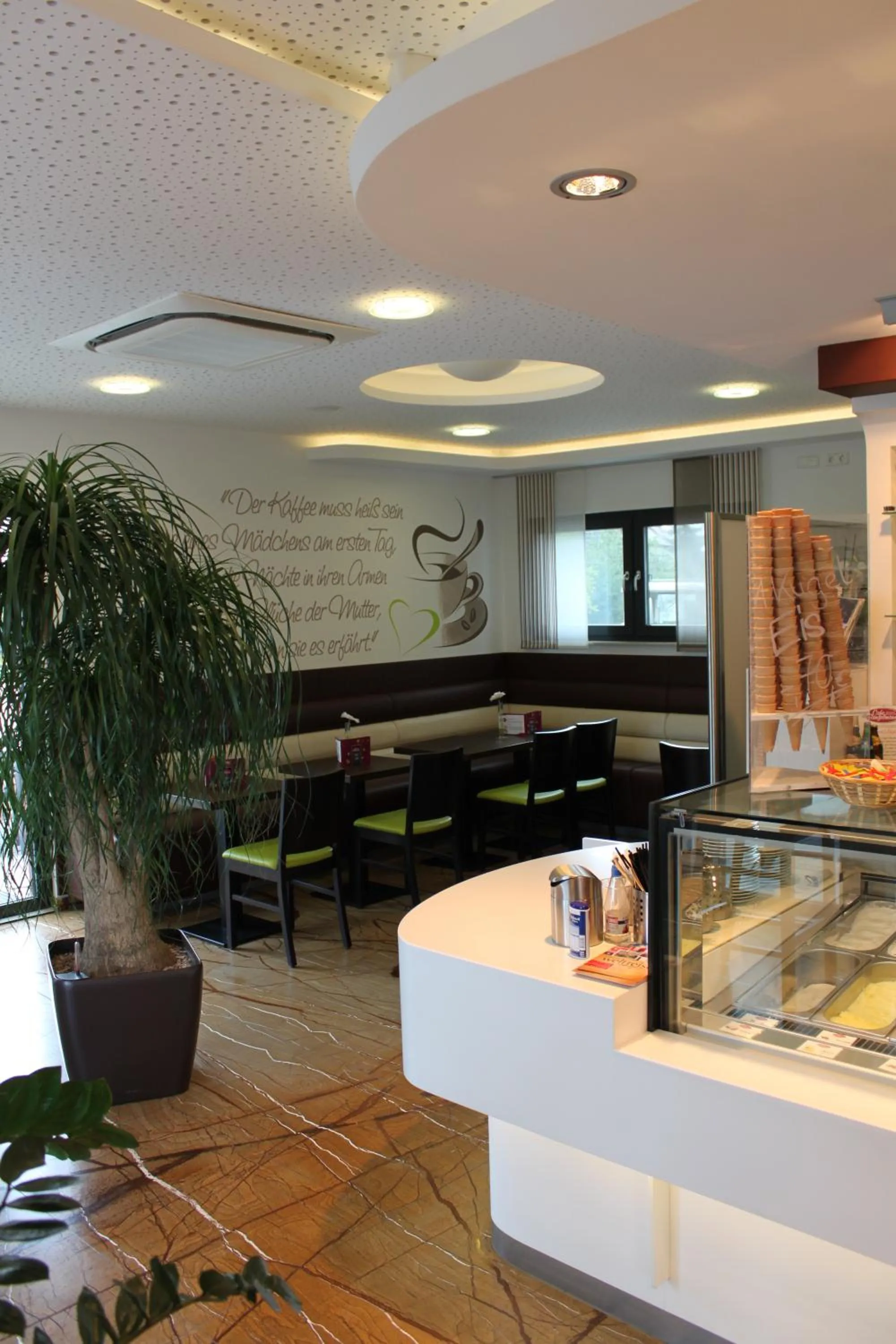 On site in Schoko-Apartments mit Bad & Küche