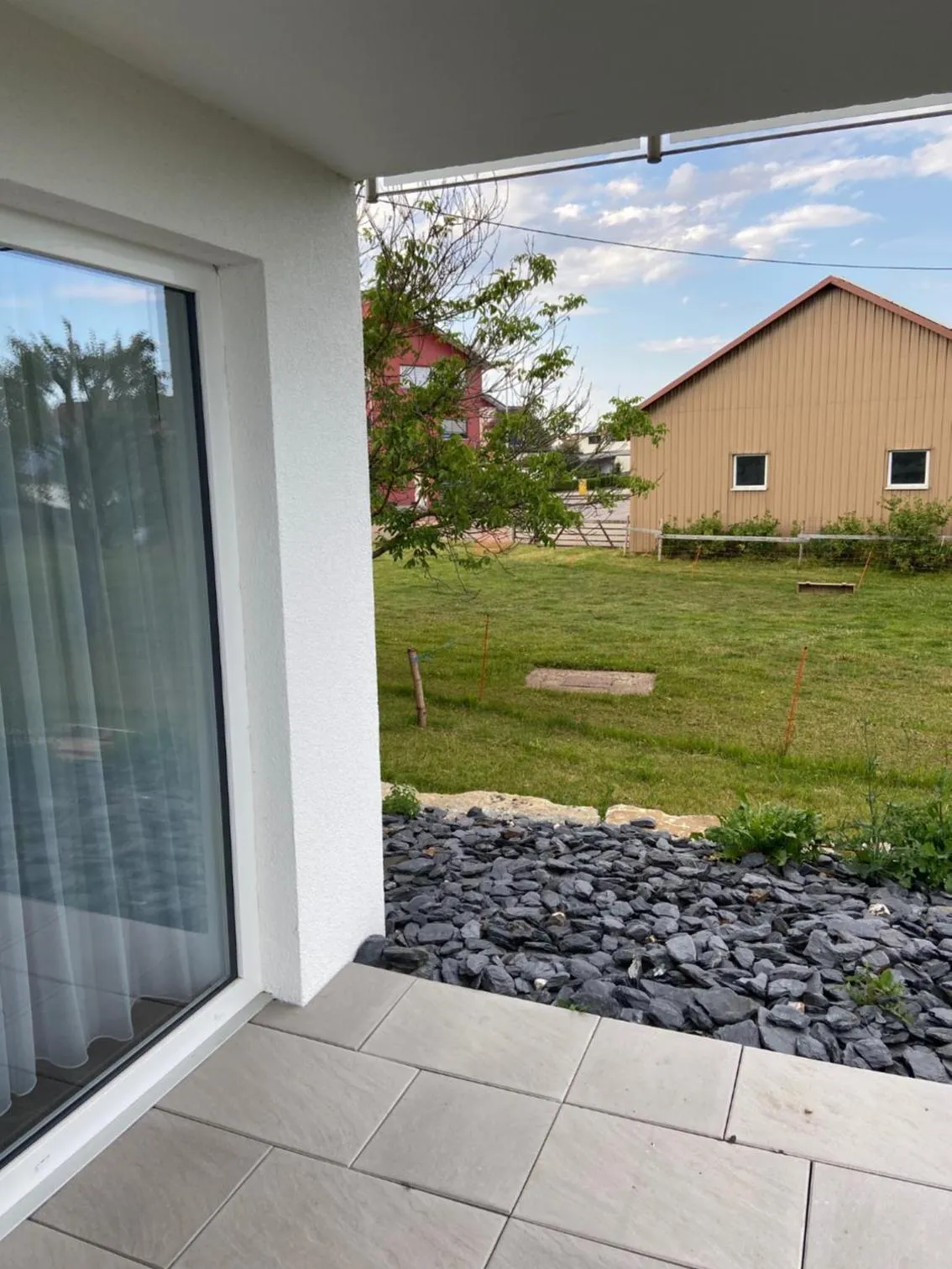 Garden view in Schoko-Apartments mit Bad & Küche