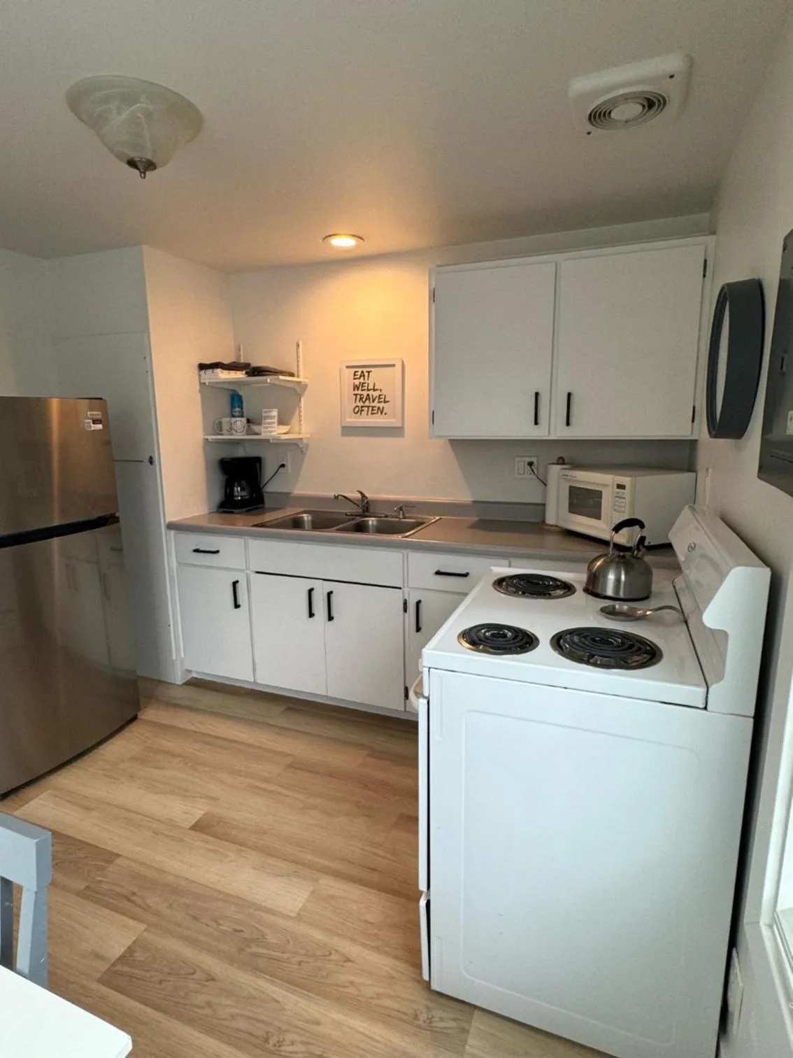 Kitchen or kitchenette in San Dune Inn