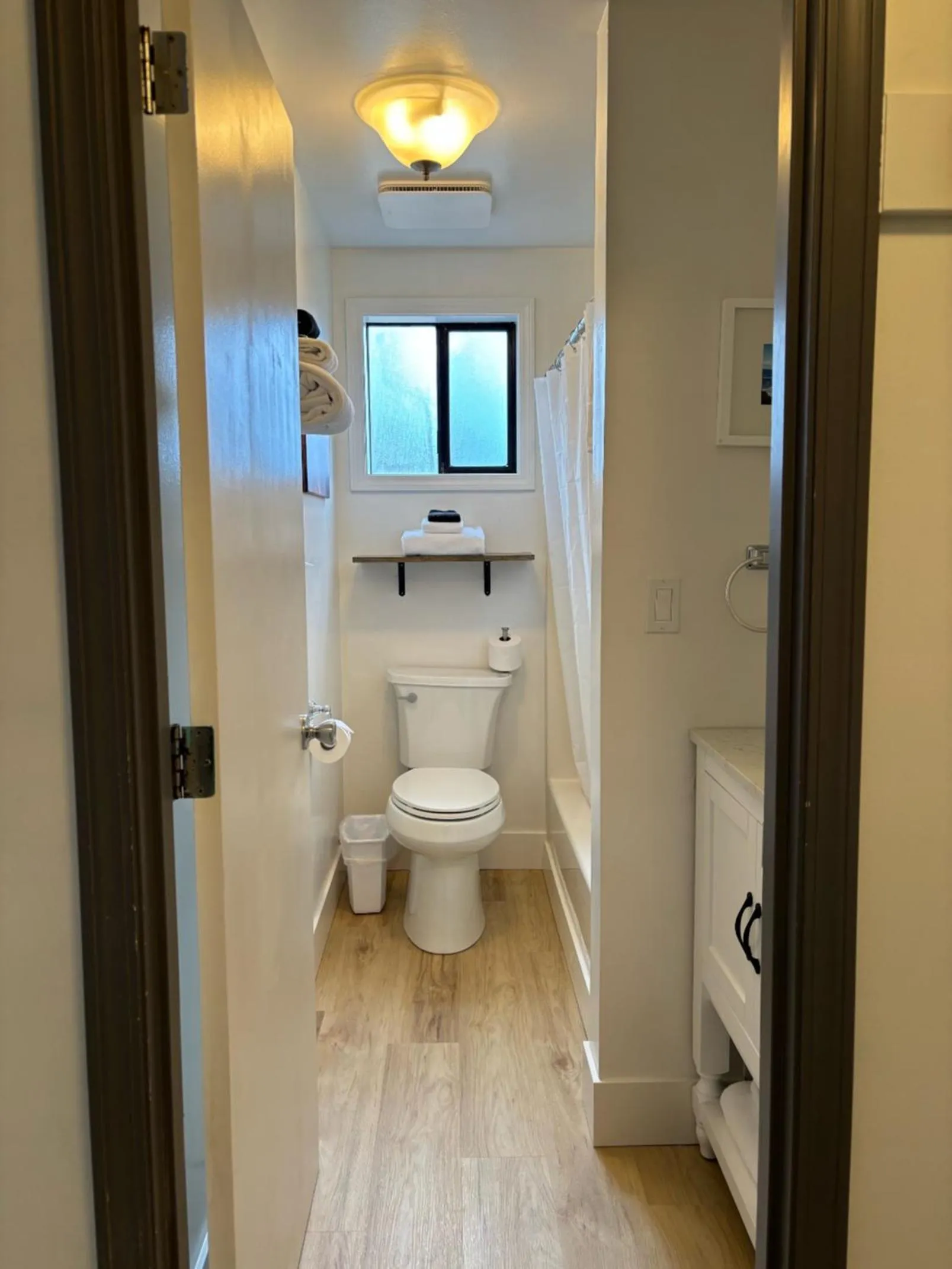 Shower in San Dune Inn