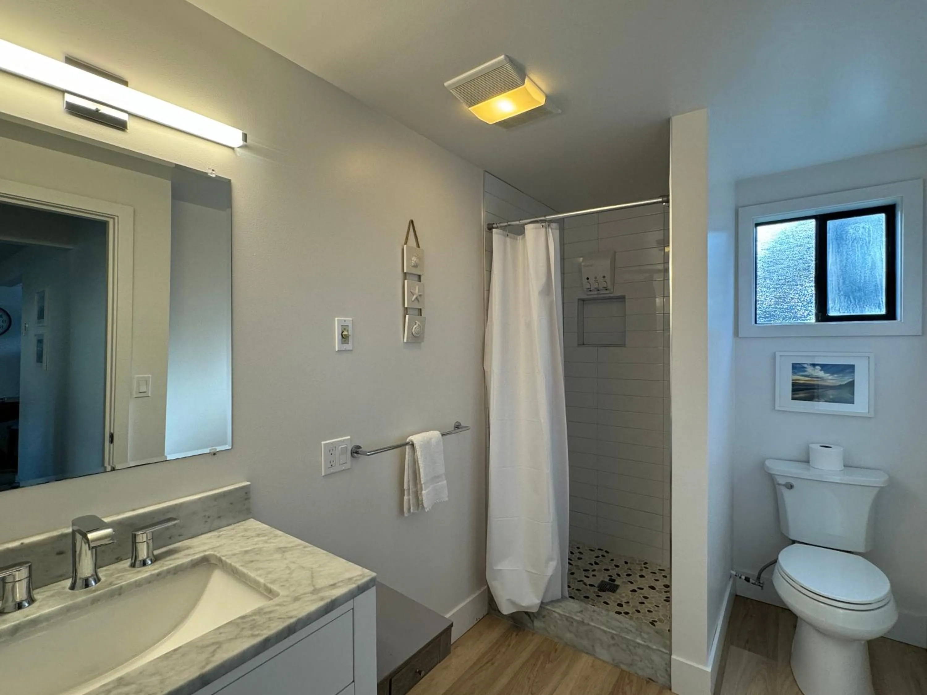 Shower in San Dune Inn