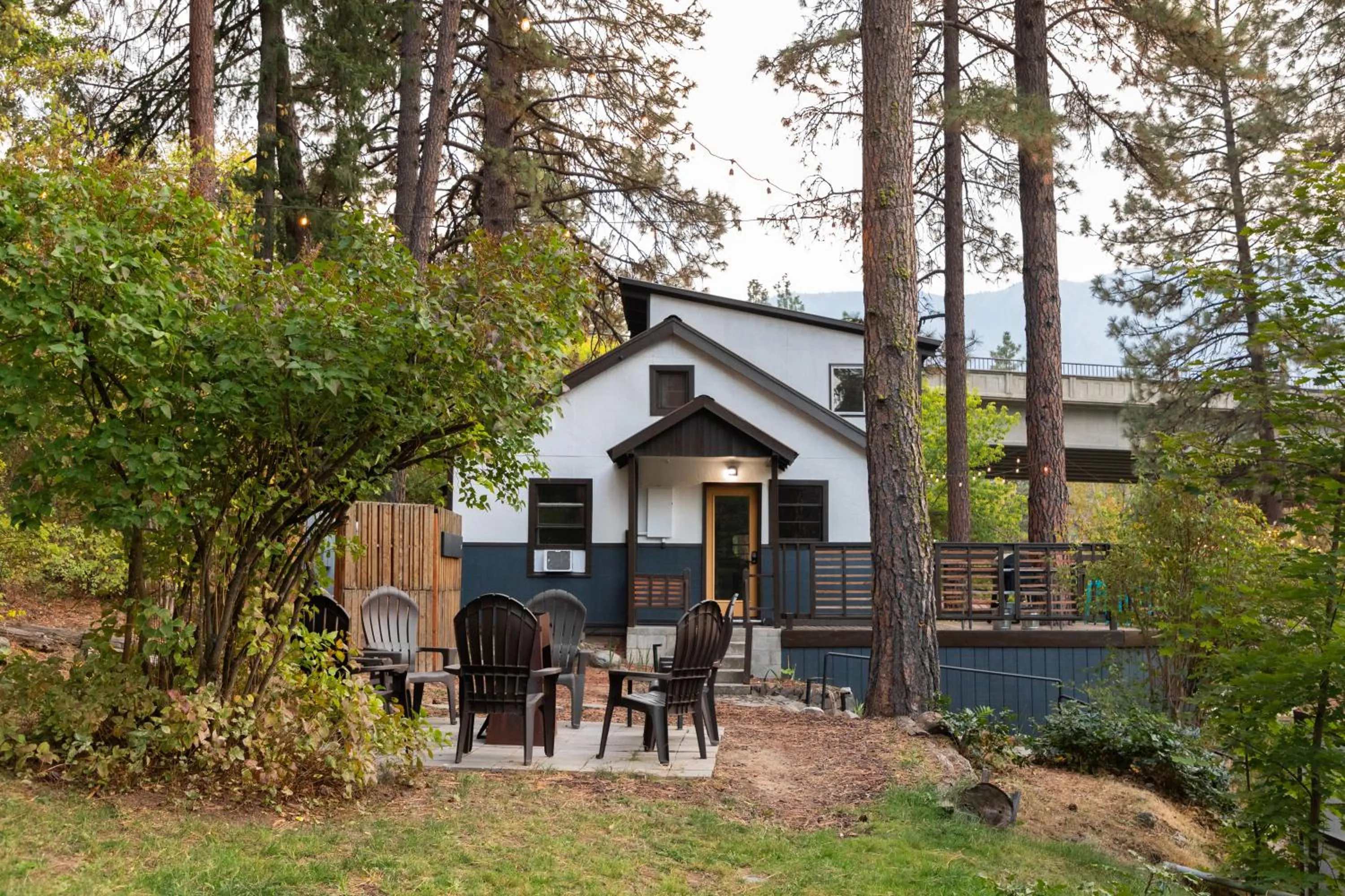 Property building in LOGE Leavenworth