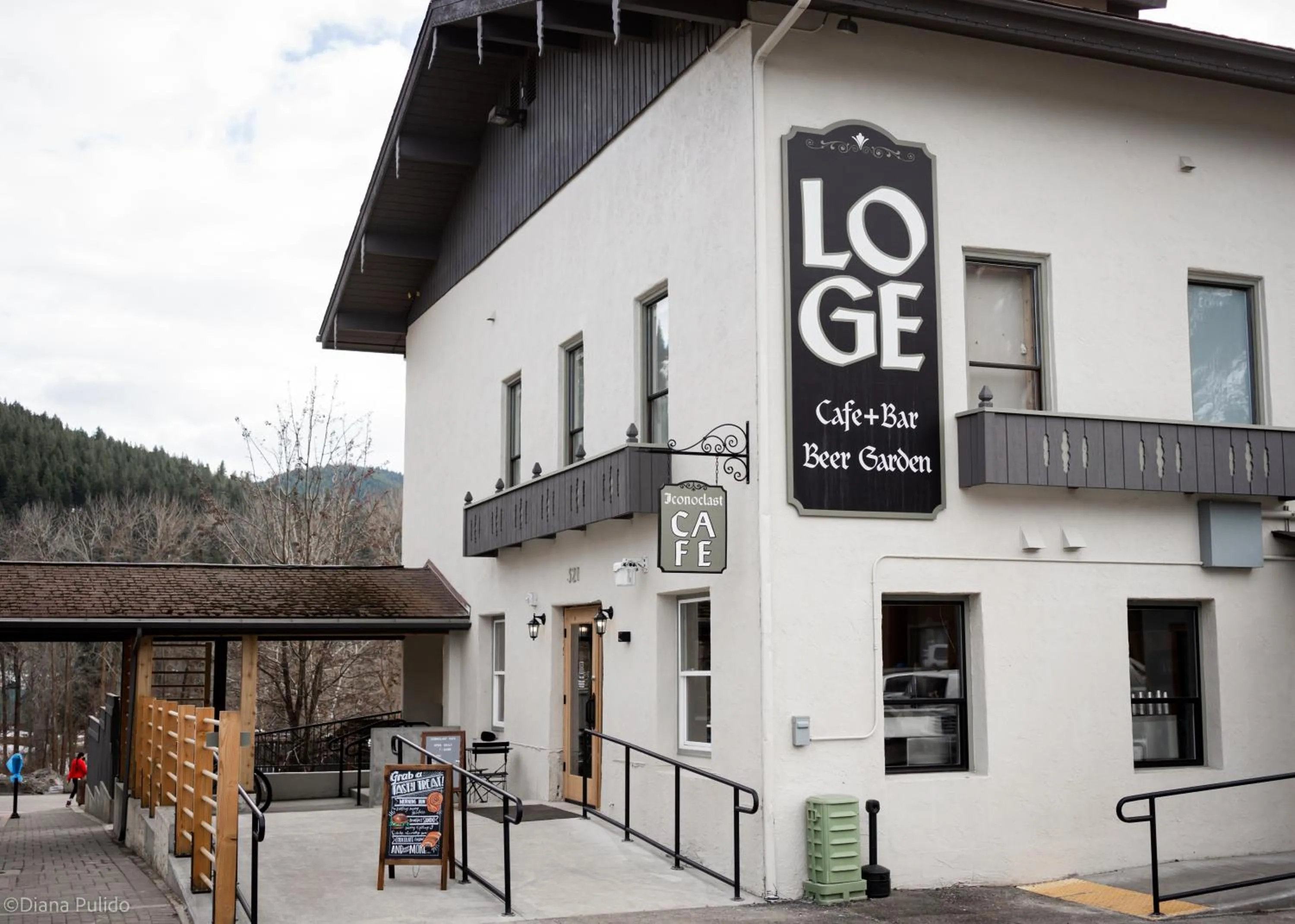 Property building in LOGE Leavenworth