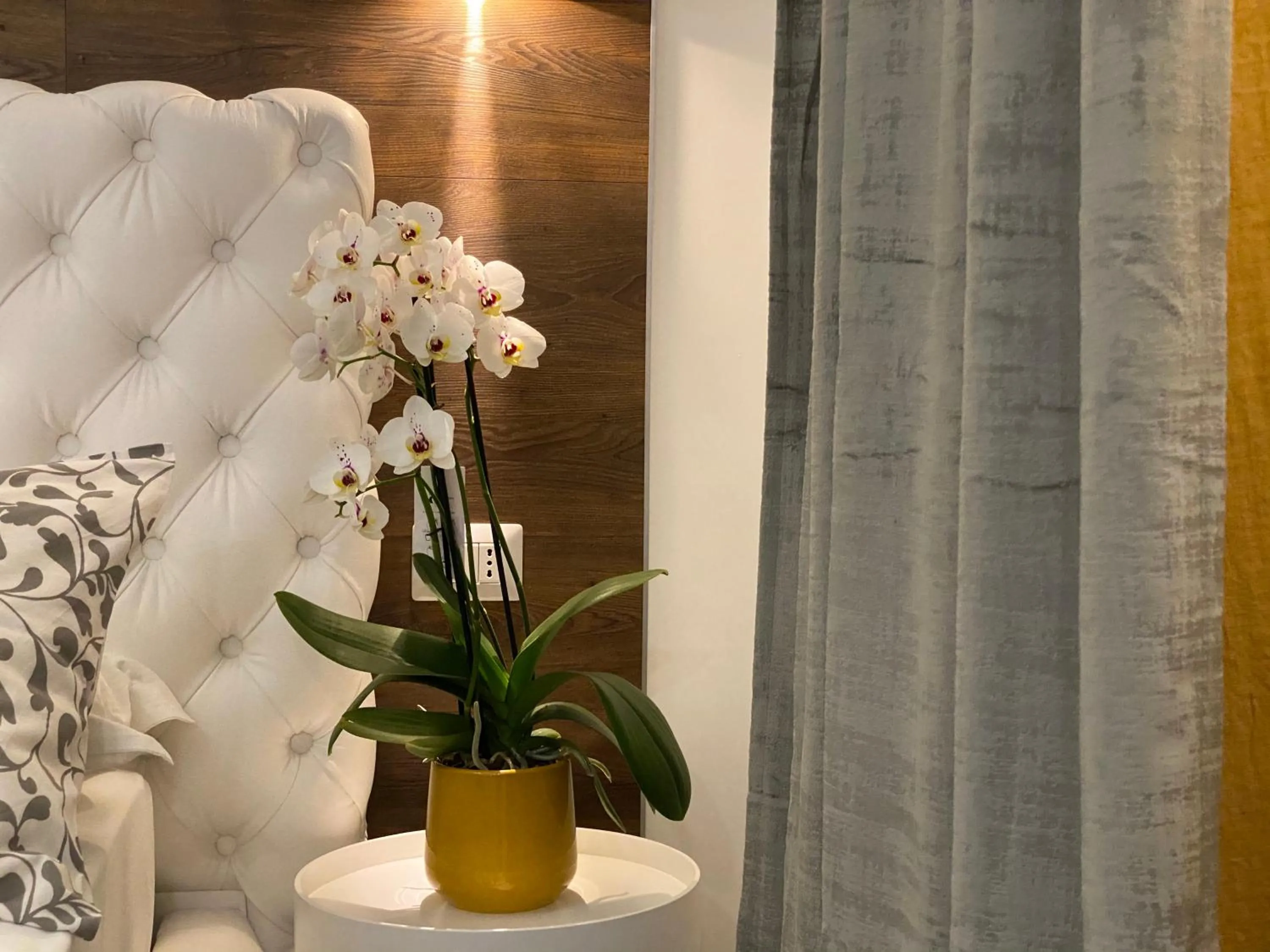 Decorative detail in Vatican G&G Suites